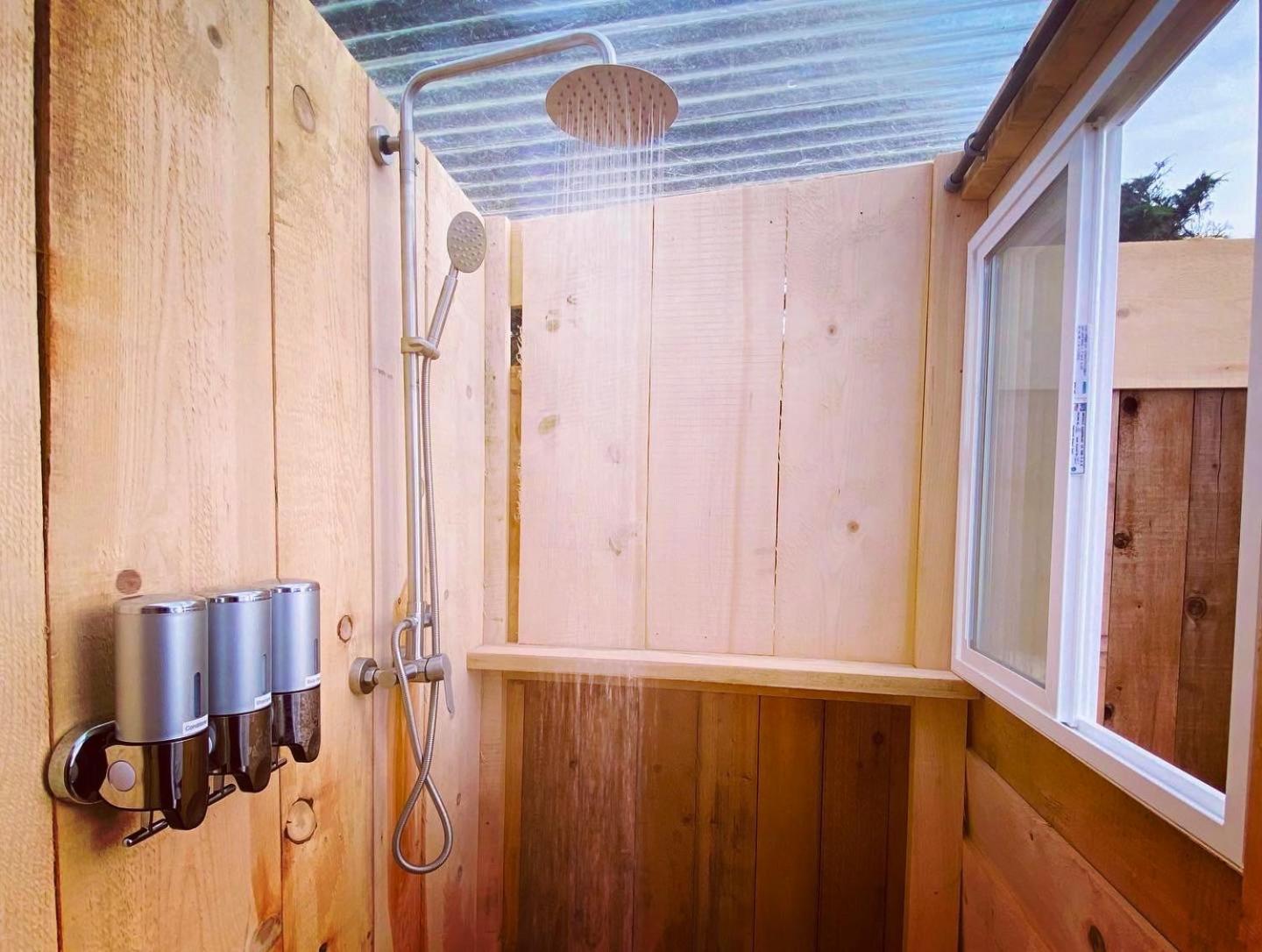 Mobile Home photo 2