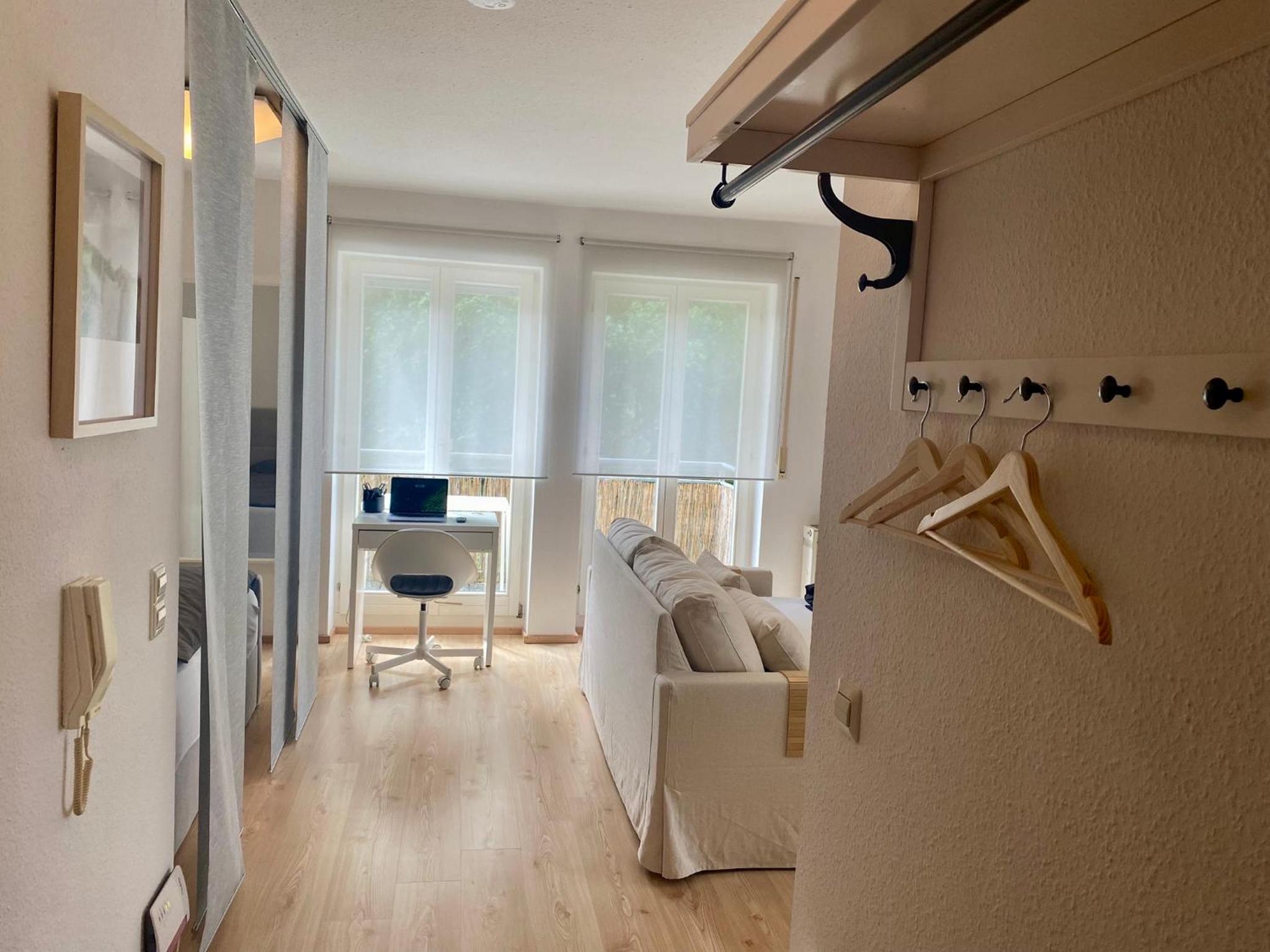 One-Bedroom Apartment photo 2