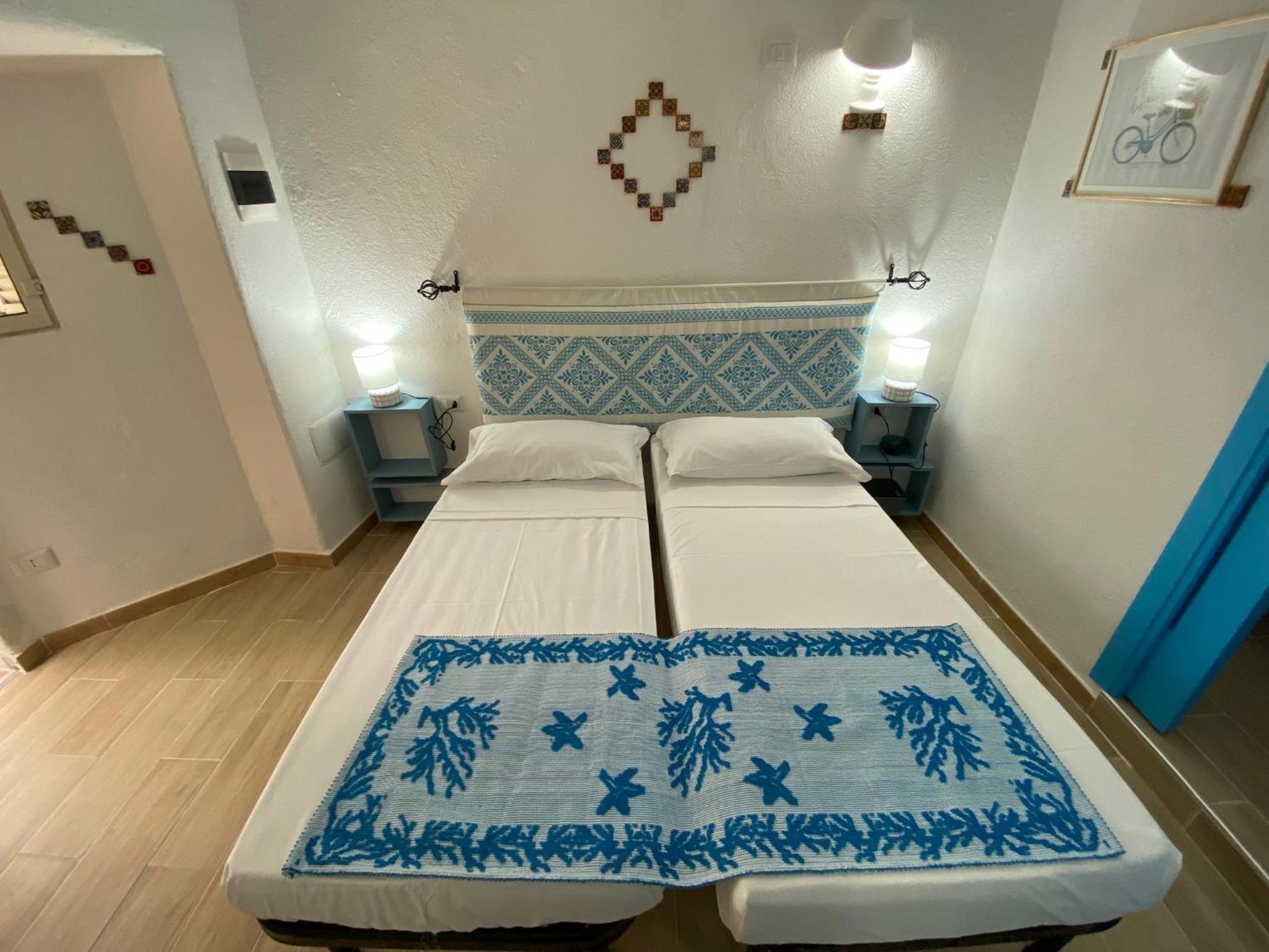 Twin Room with Bathroom photo 3