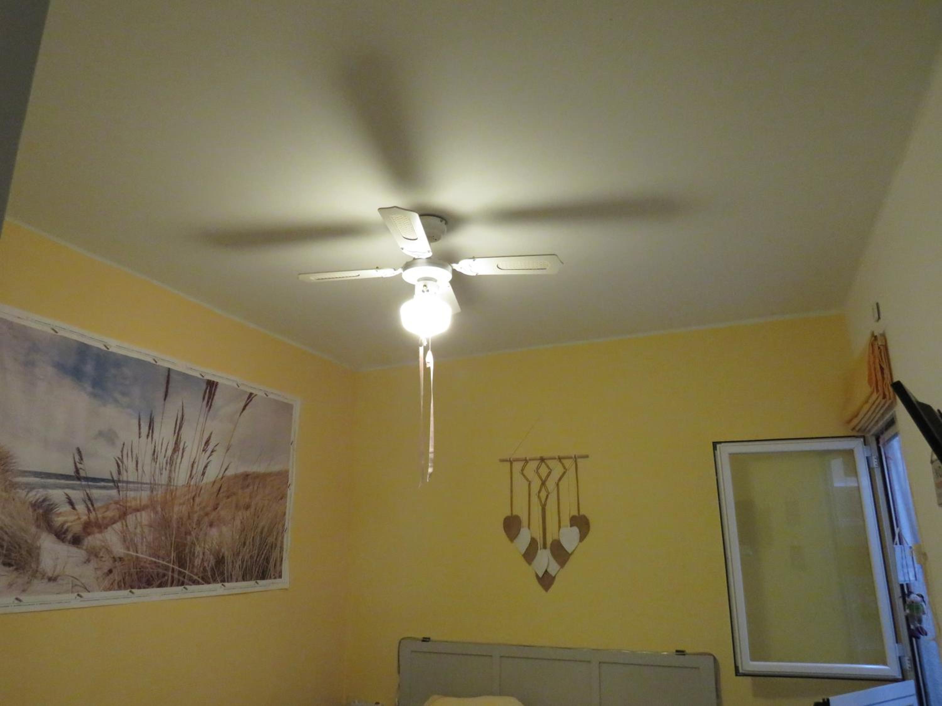 Double Room with Shared Bathroom photo 2