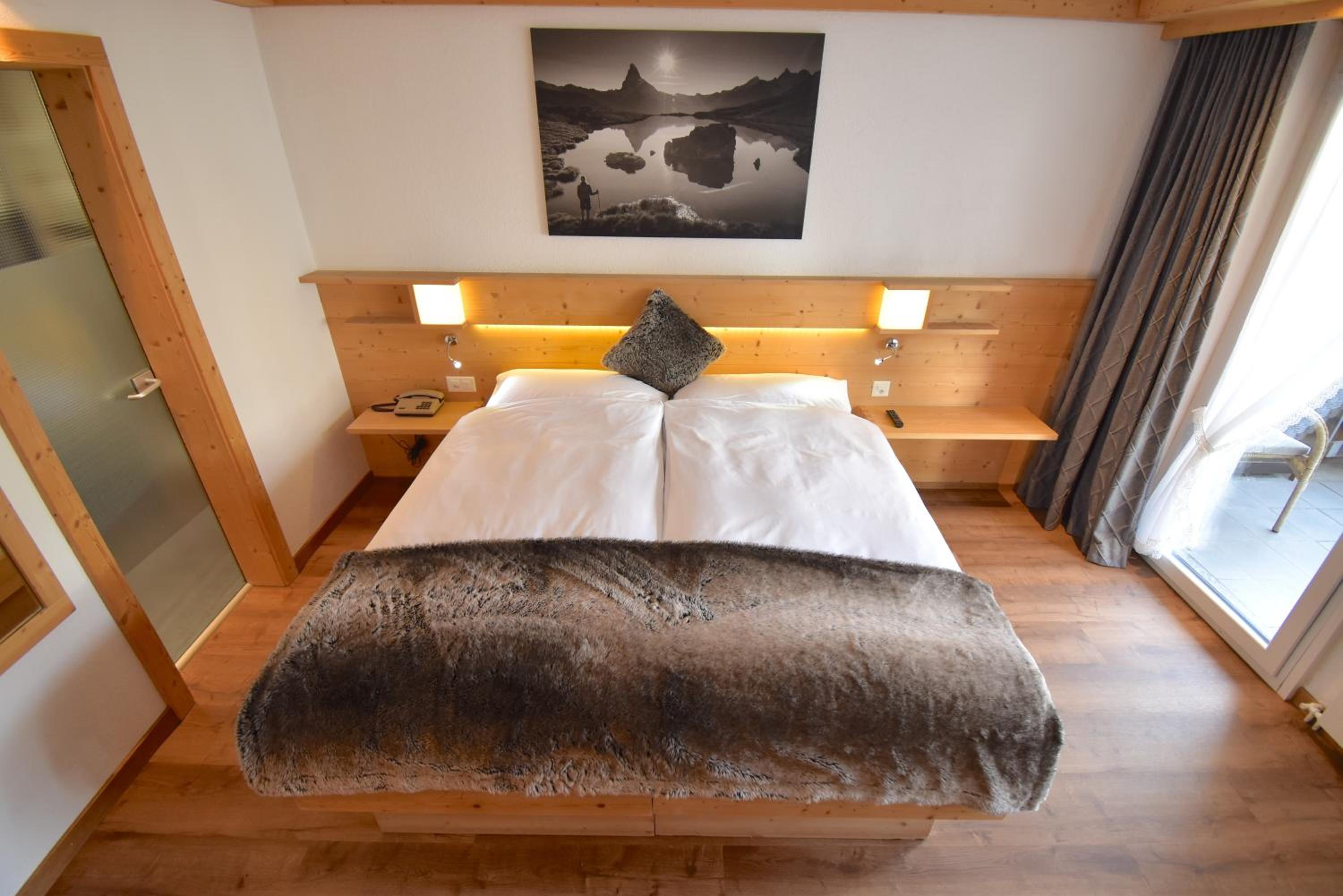 Twin Room with Balcony - Photo 7