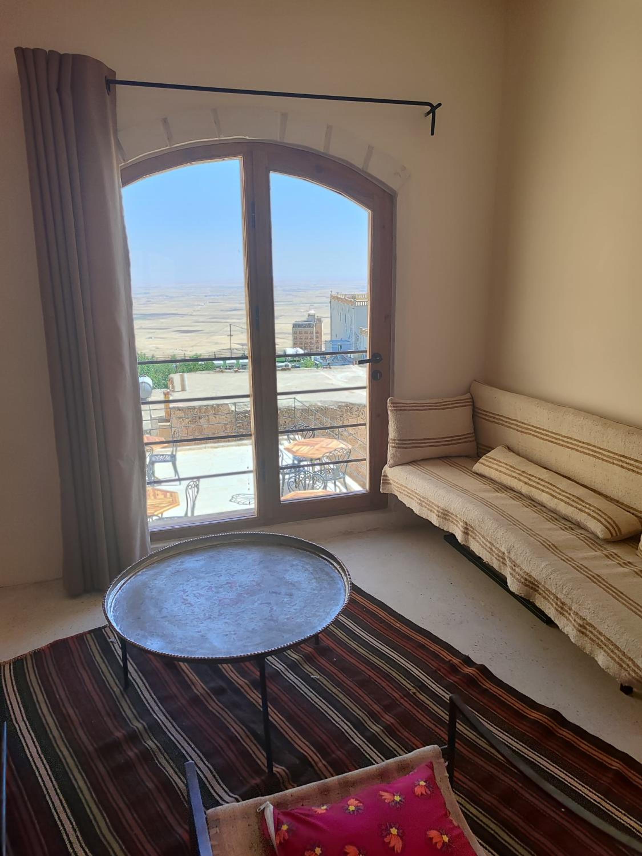 Deluxe Double Room with Balcony photo 2