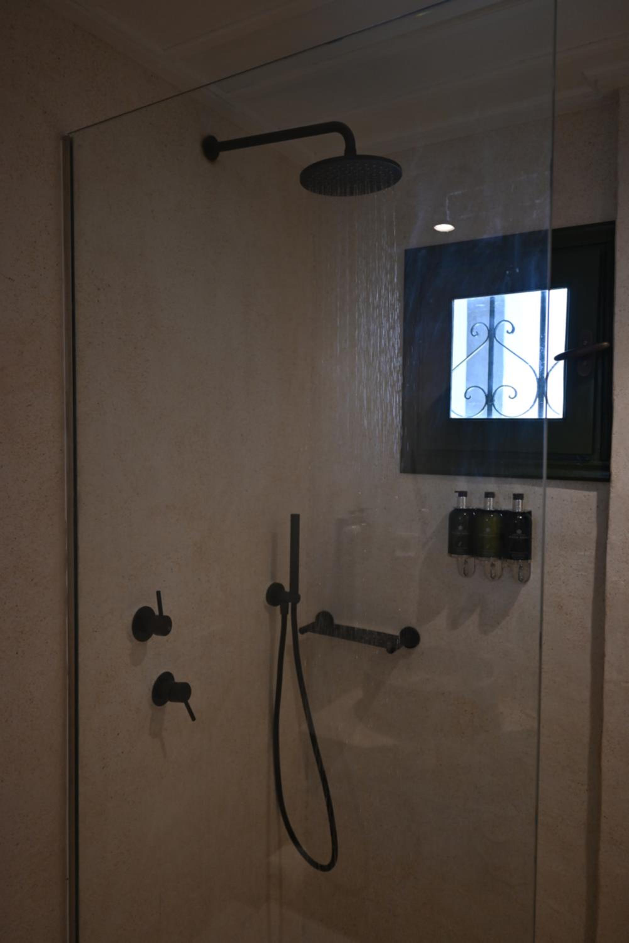 Two-Bedroom House photo 3