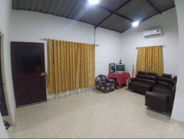 Three-Bedroom House photo 1