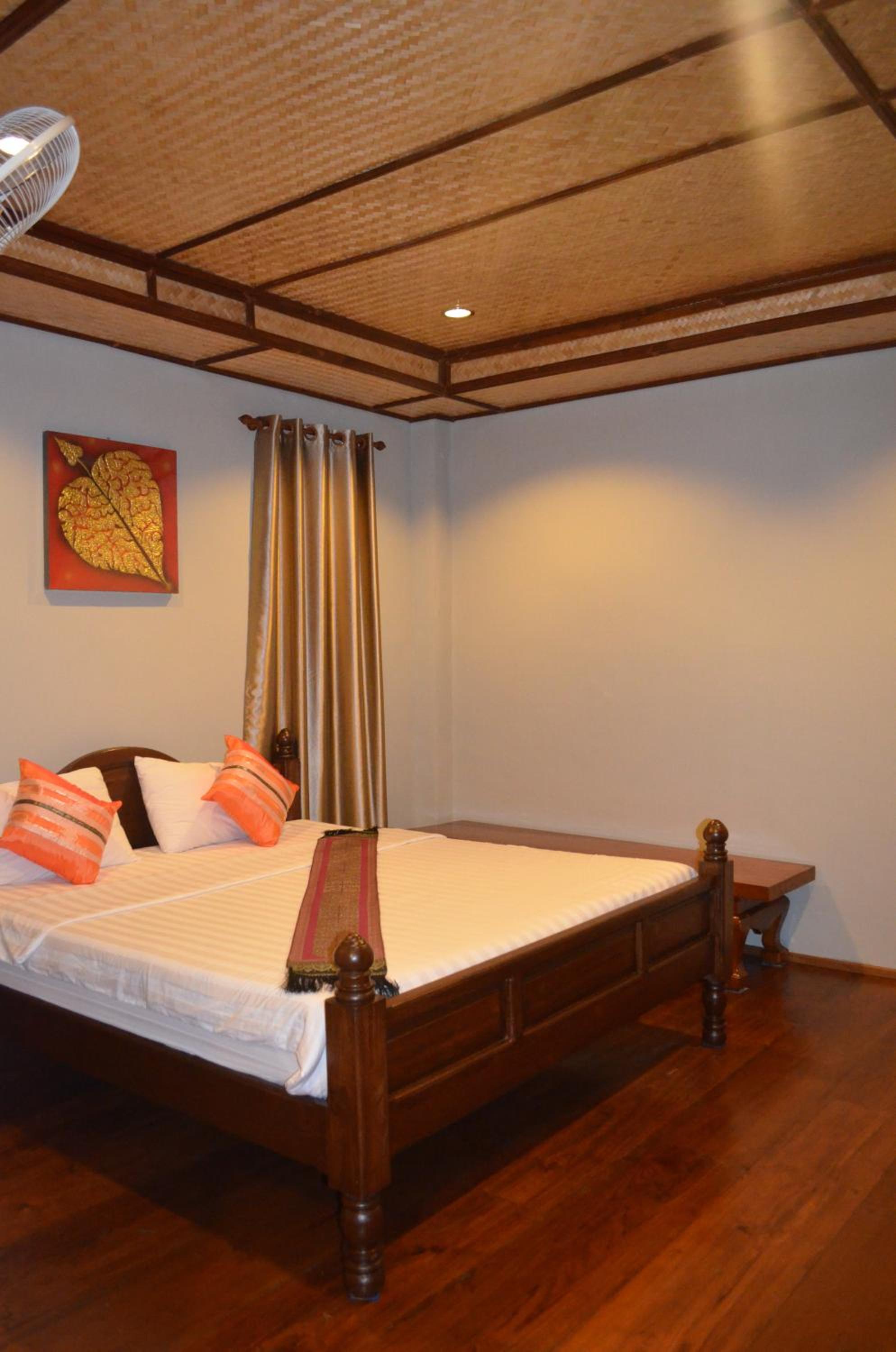 Deluxe Double Bungalow photo 2