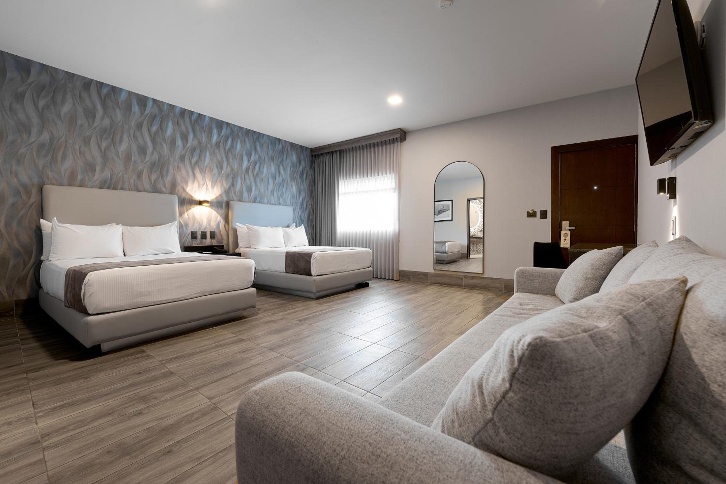 Family Suite photo 2