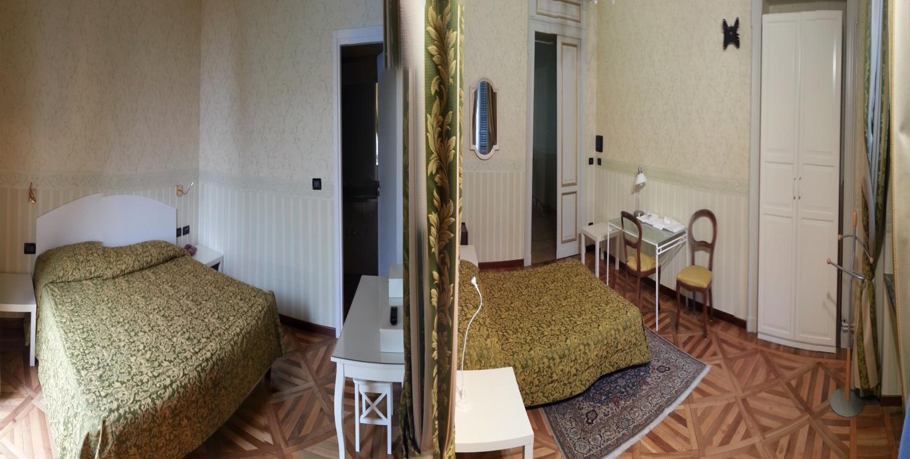 Suite with Balcony - Photo 4