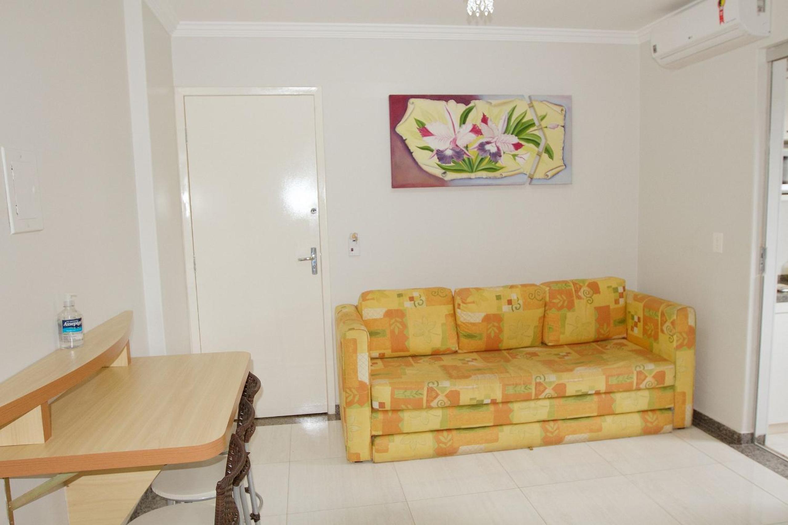One-Bedroom Apartment photo 3