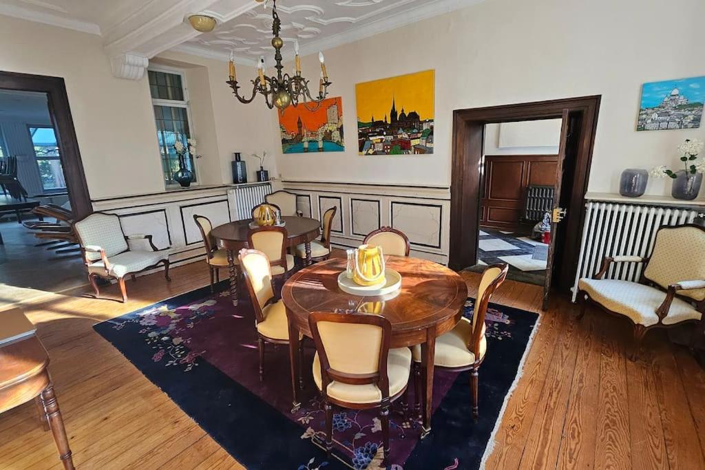 Villa photo 3