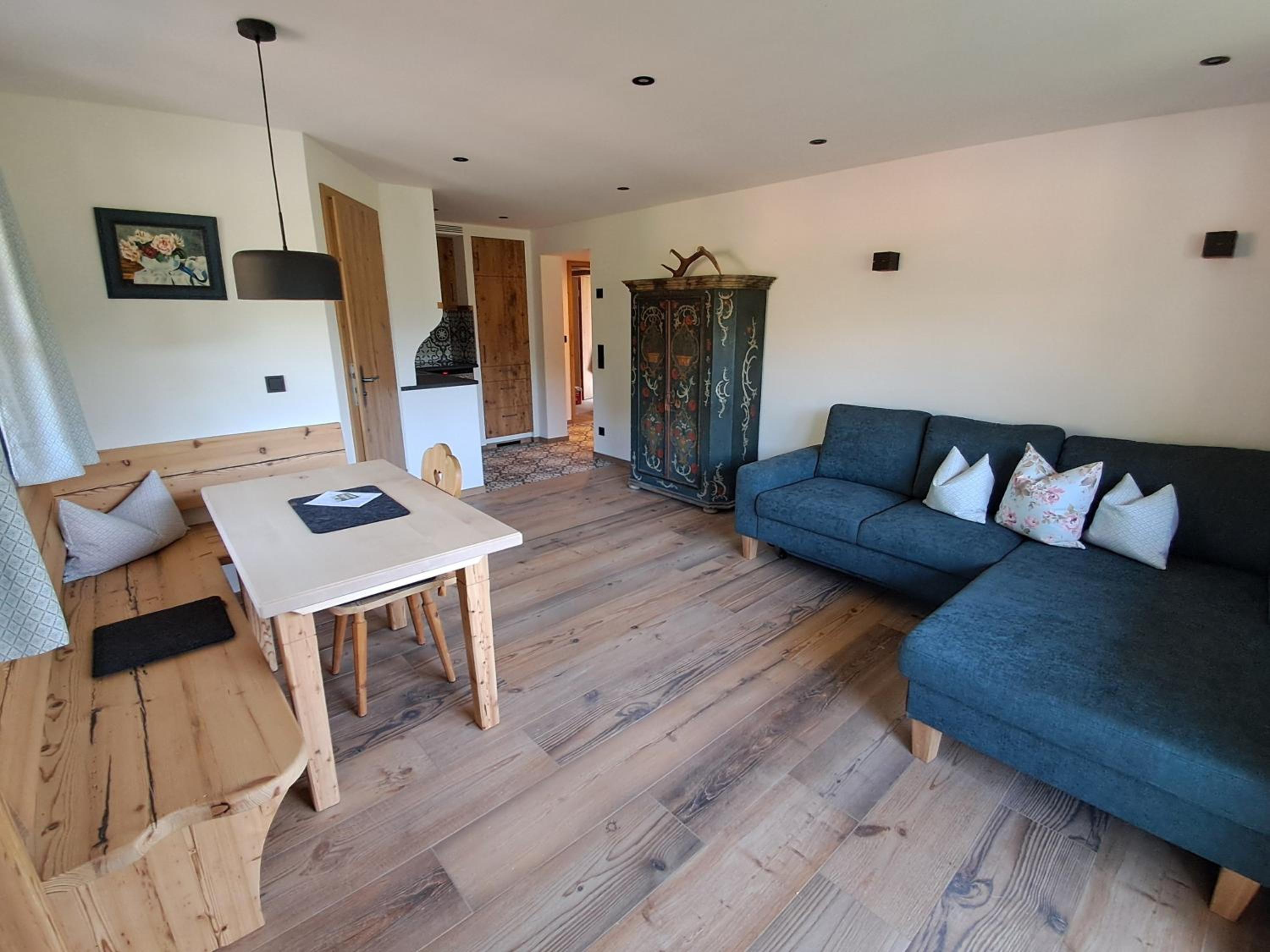 One-Bedroom Apartment with Balcony photo 3