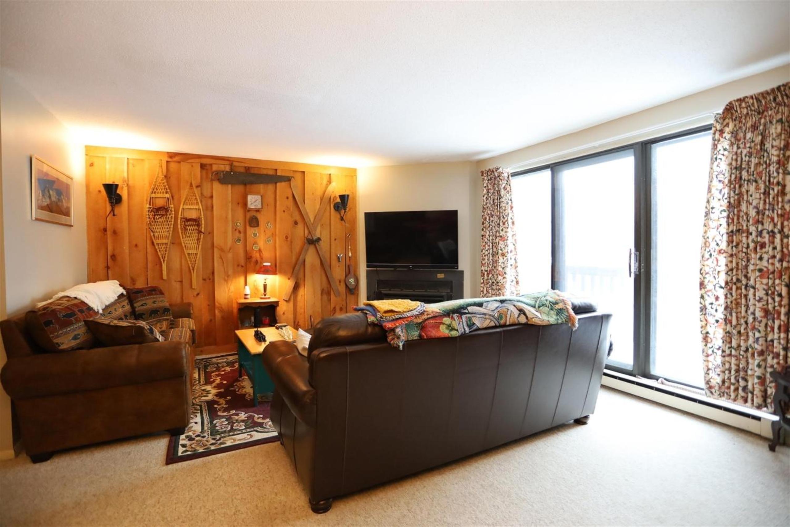 Three-Bedroom Apartment photo 1