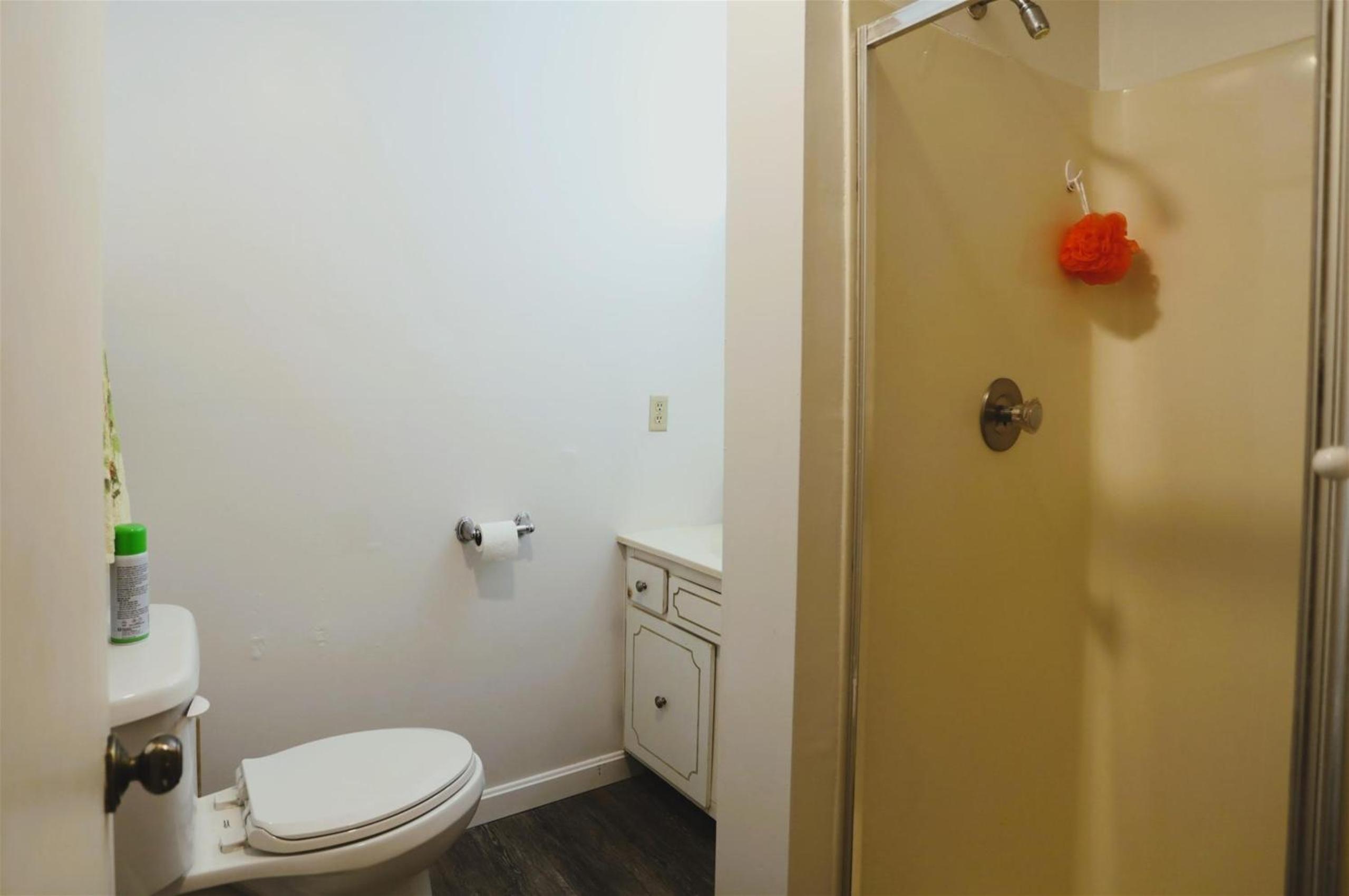 Three-Bedroom Apartment photo 2