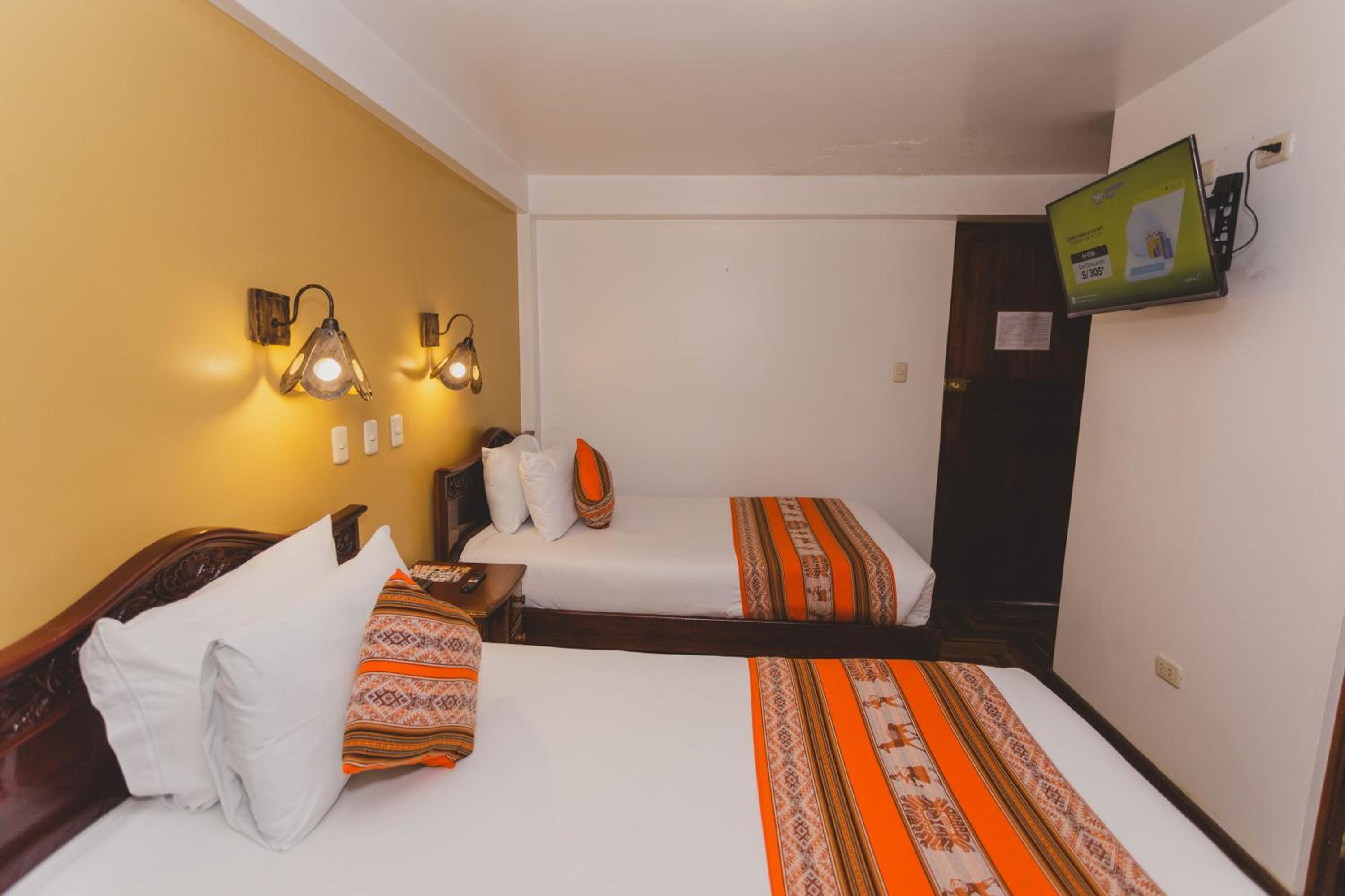 Budget Twin Room photo 3