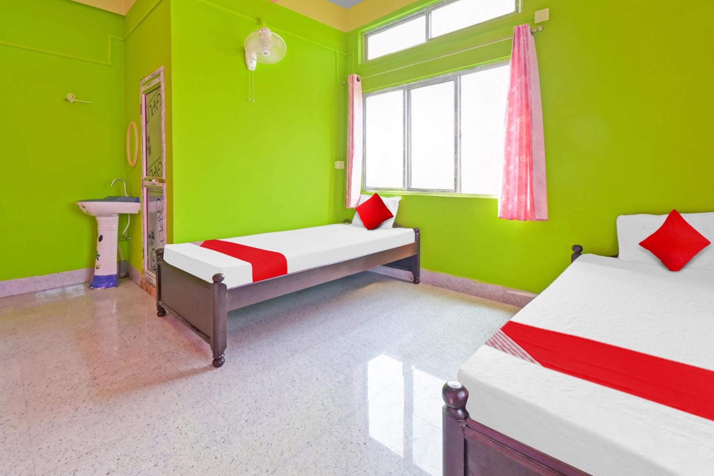 Classic Triple Room