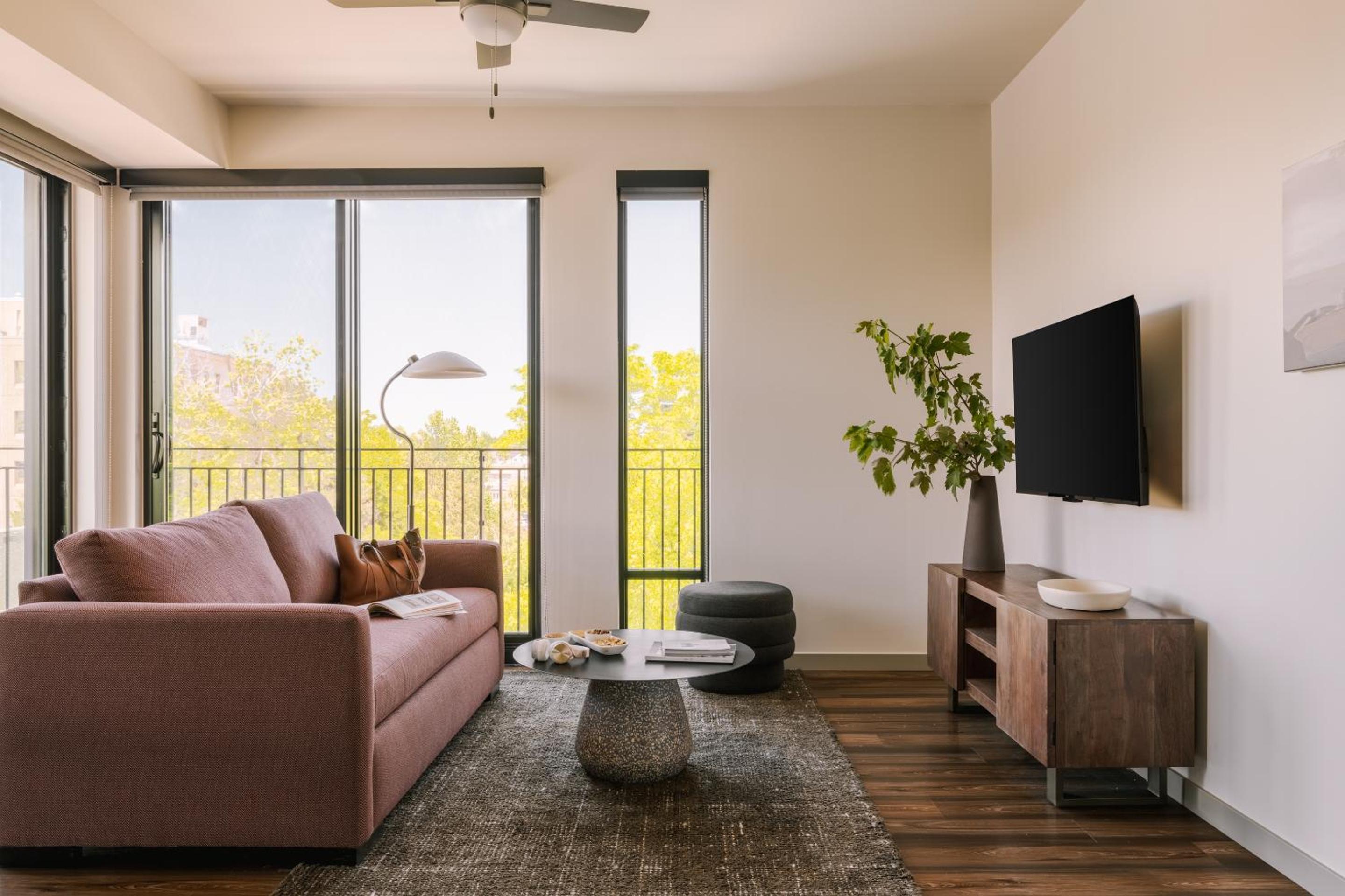 Two-Bedroom Apartment With Balcony photo 2