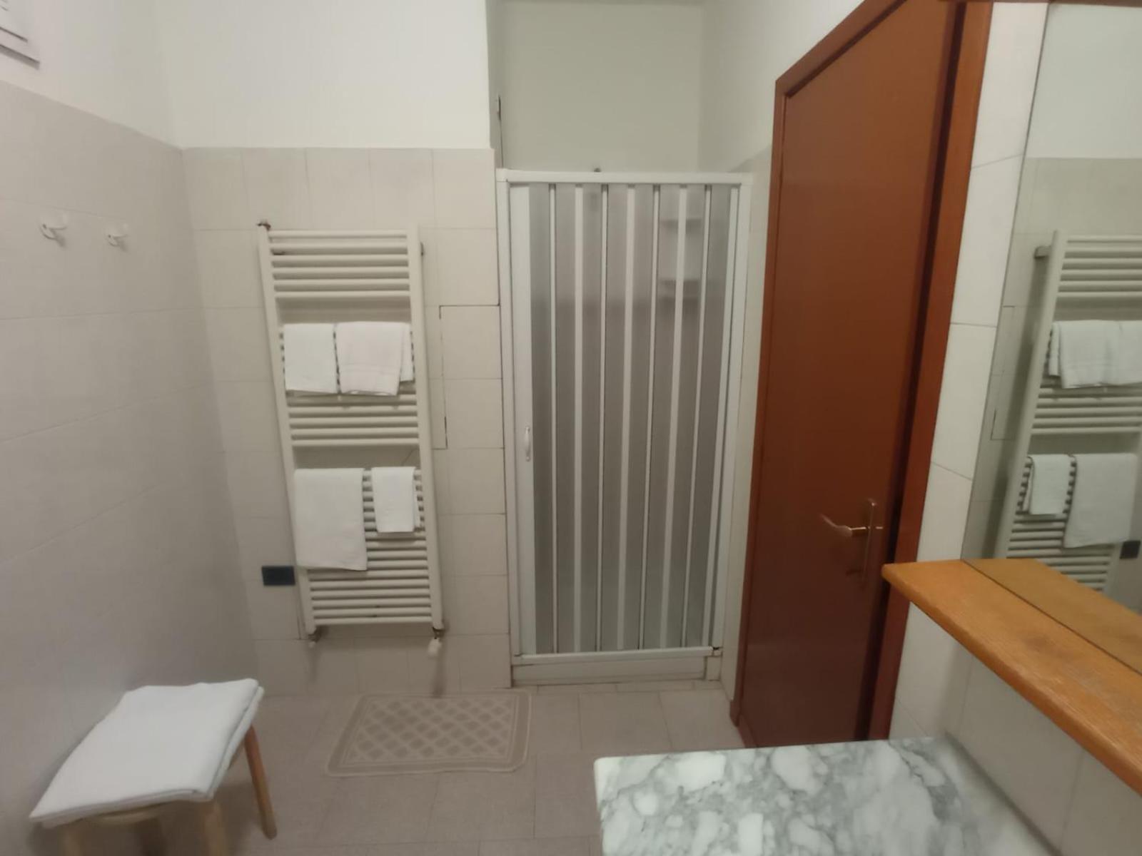 Double or Twin Room photo 3