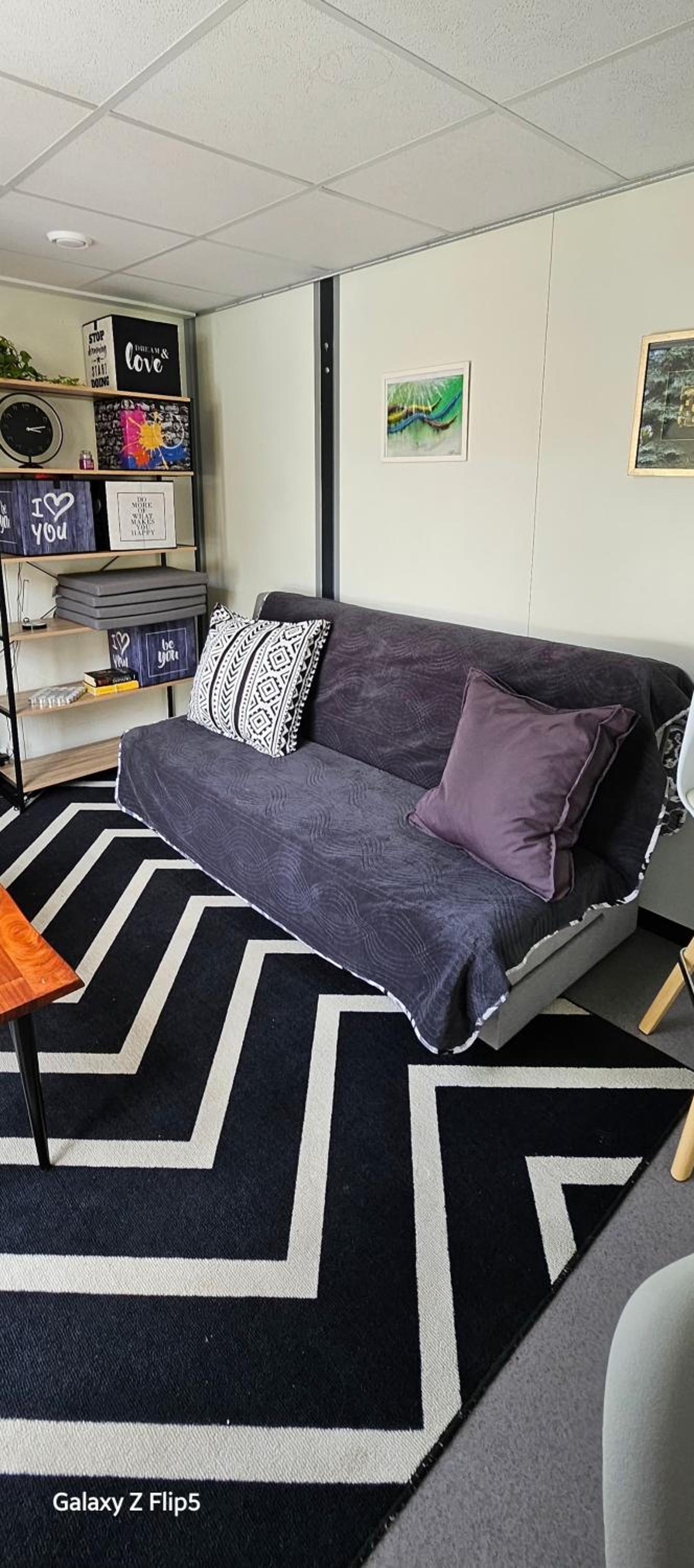 One-Bedroom House photo 1