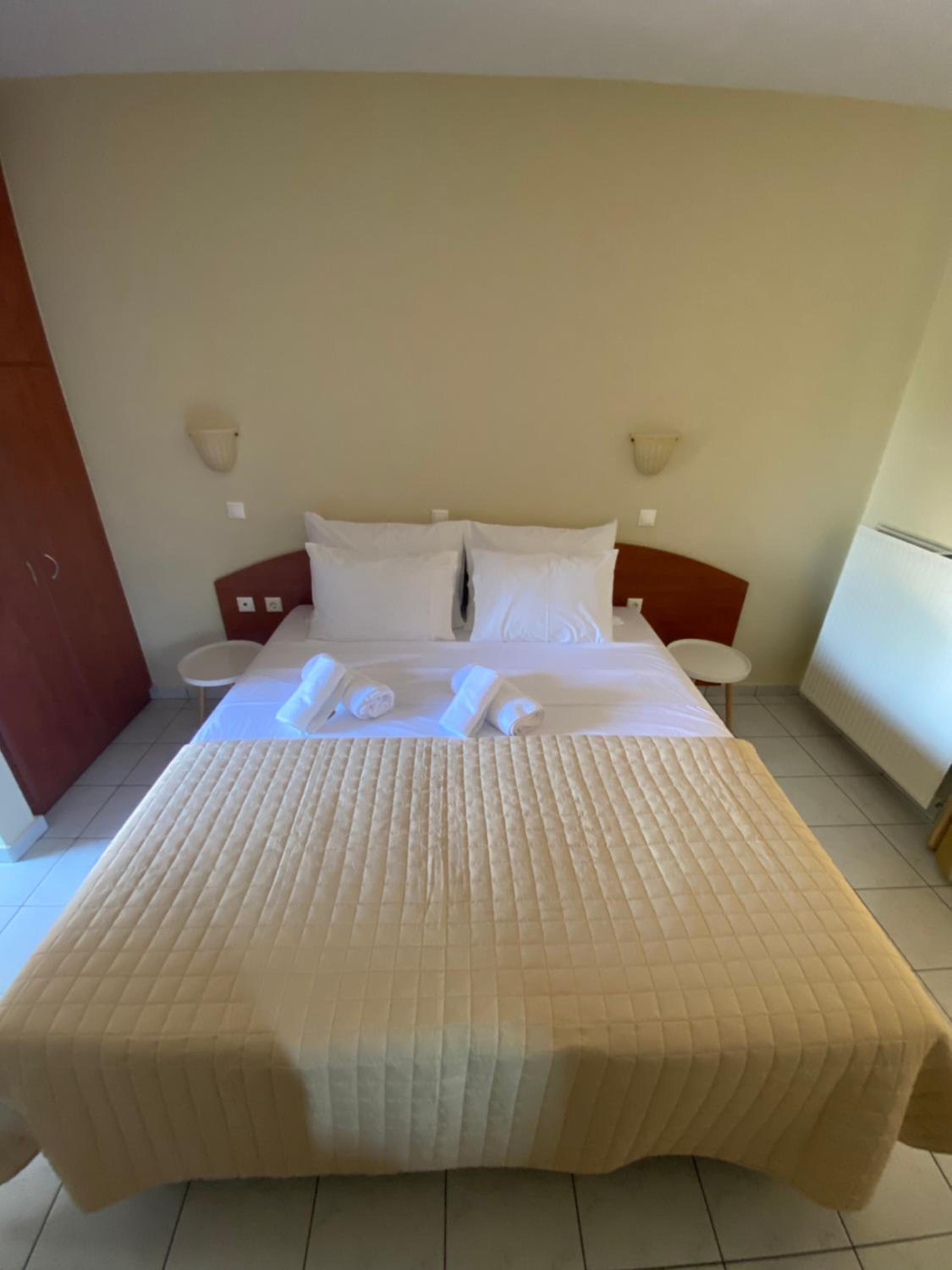 Standard Twin Room - Photo 1