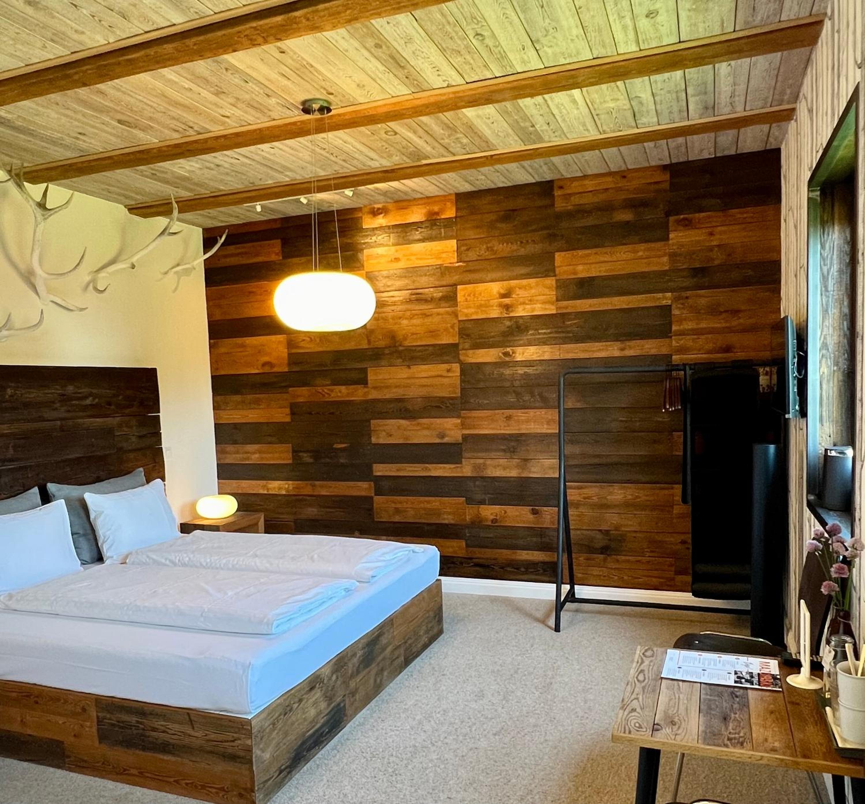 Deluxe King Room photo 3