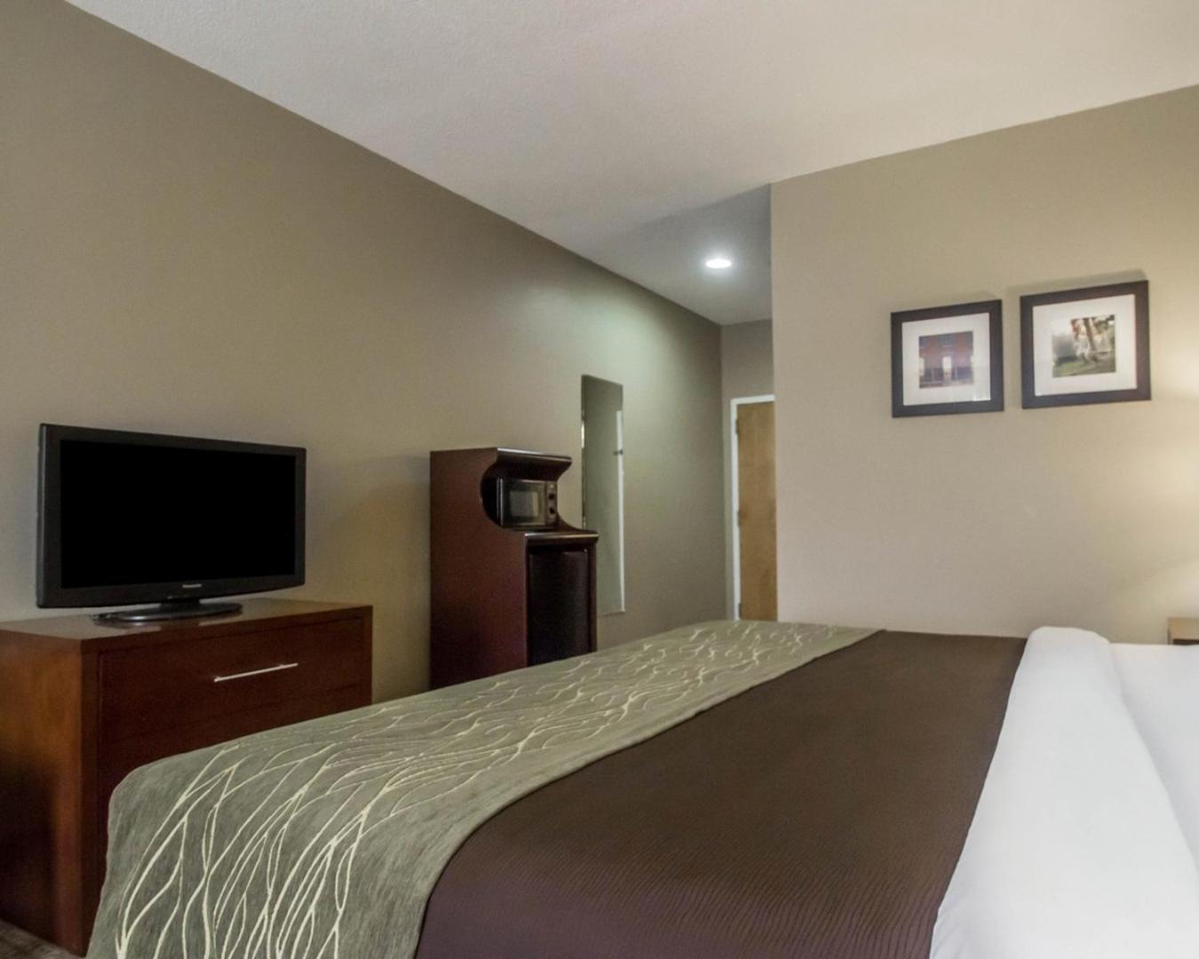King Room - Disability Access/Non-Smoking - Photo 2