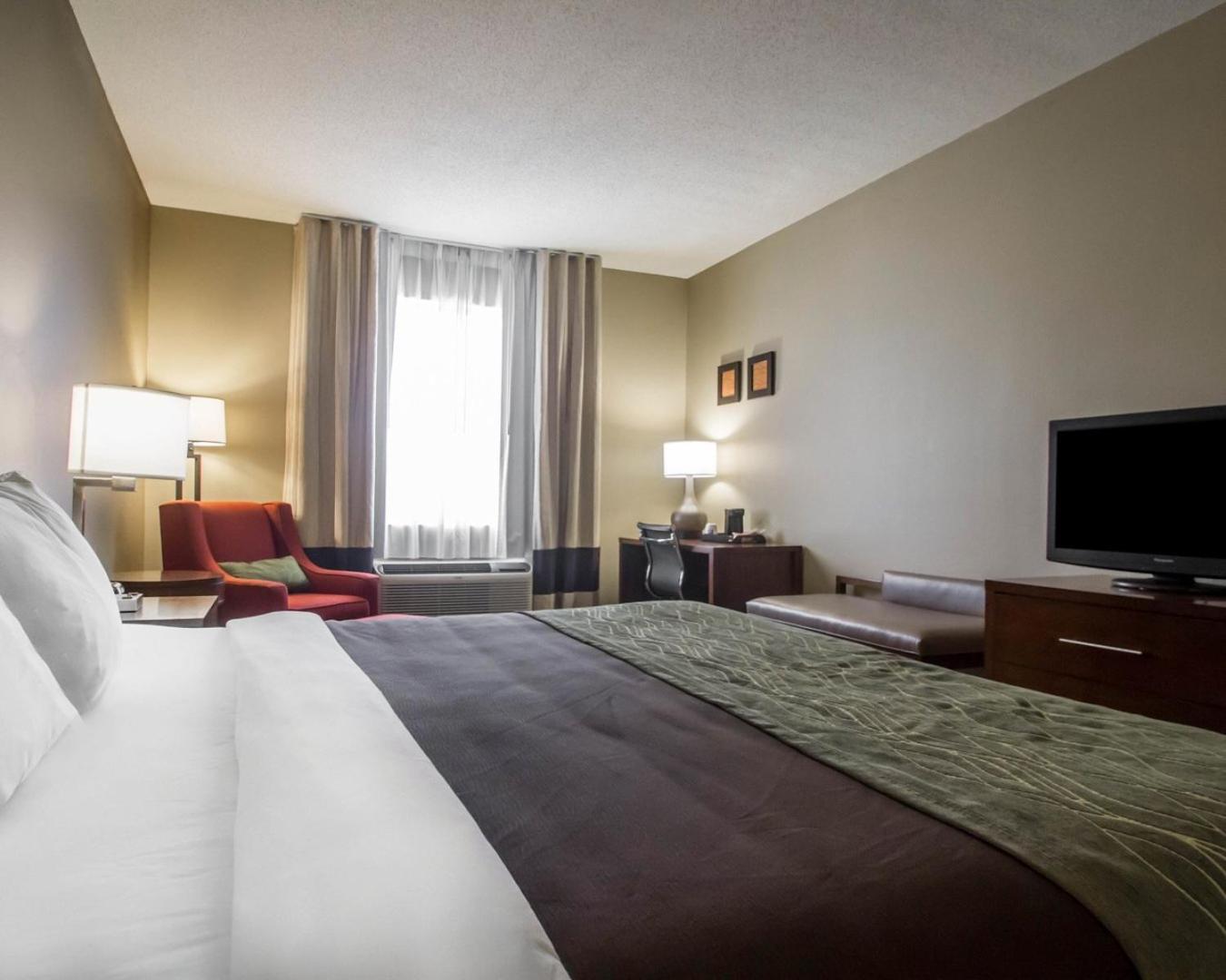 King Room - Disability Access/Non-Smoking - Photo 7