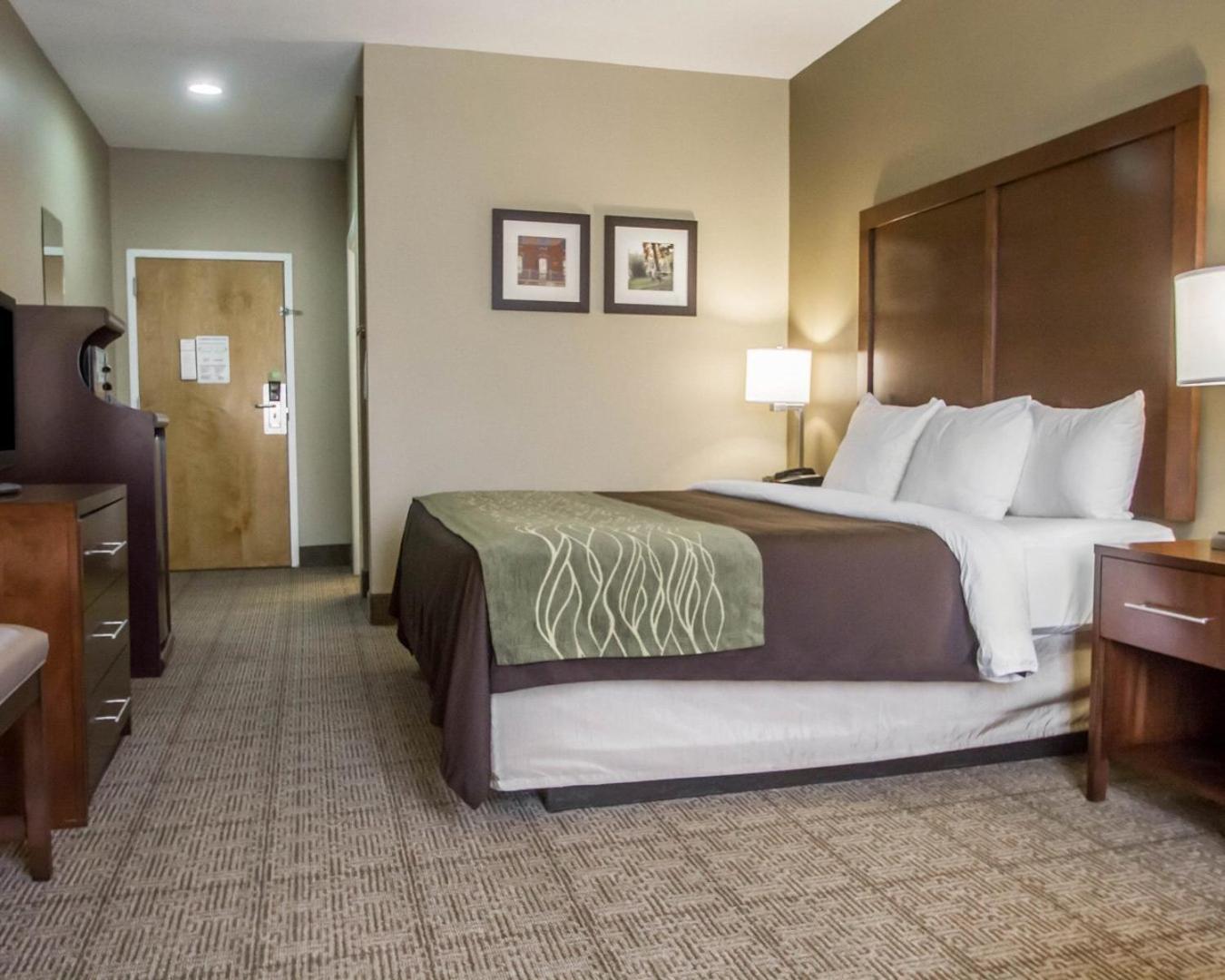 King Room - Disability Access/Non-Smoking - Photo 5
