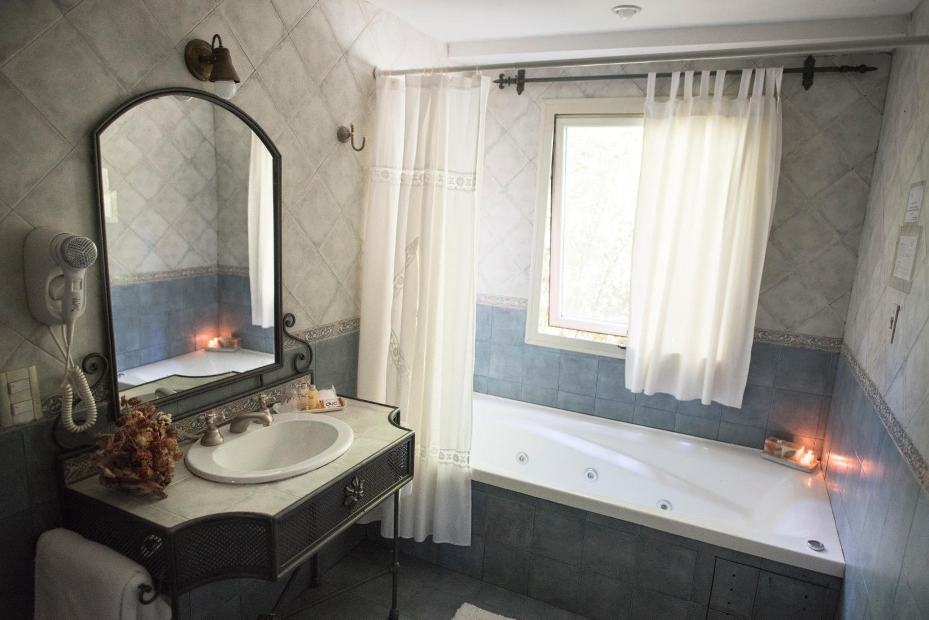 Deluxe Queen Room photo 2