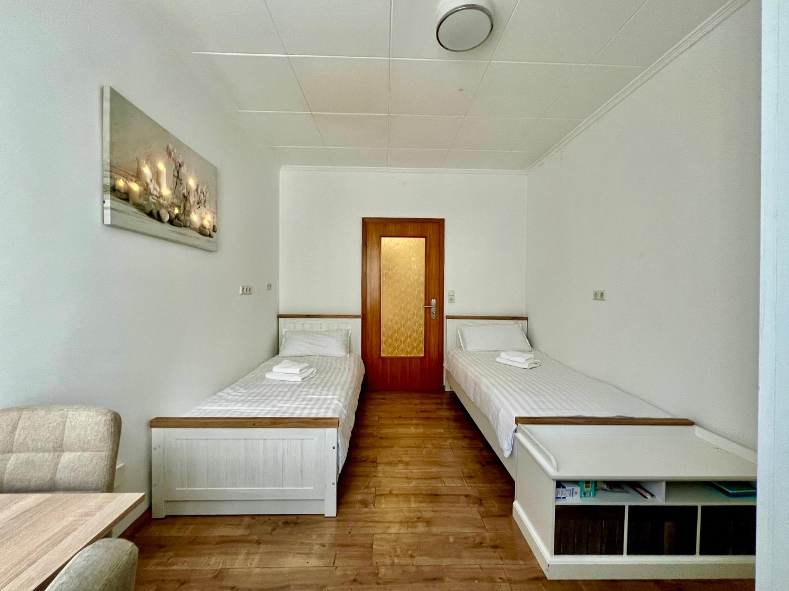 Standard Twin Room with Shared Bathroom photo 1