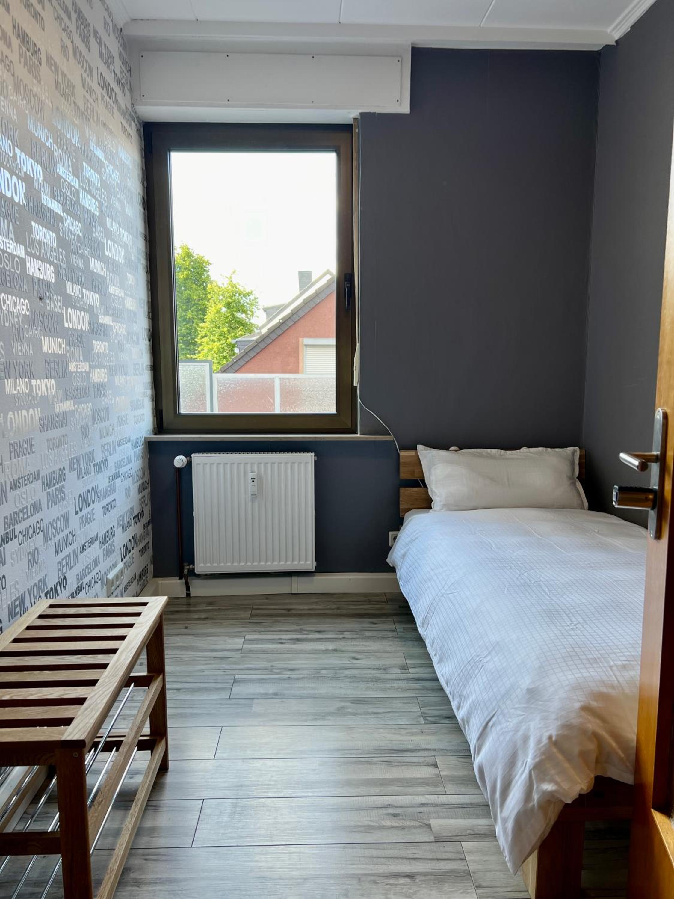 Standard Single Room with Shared Bathroom photo 1