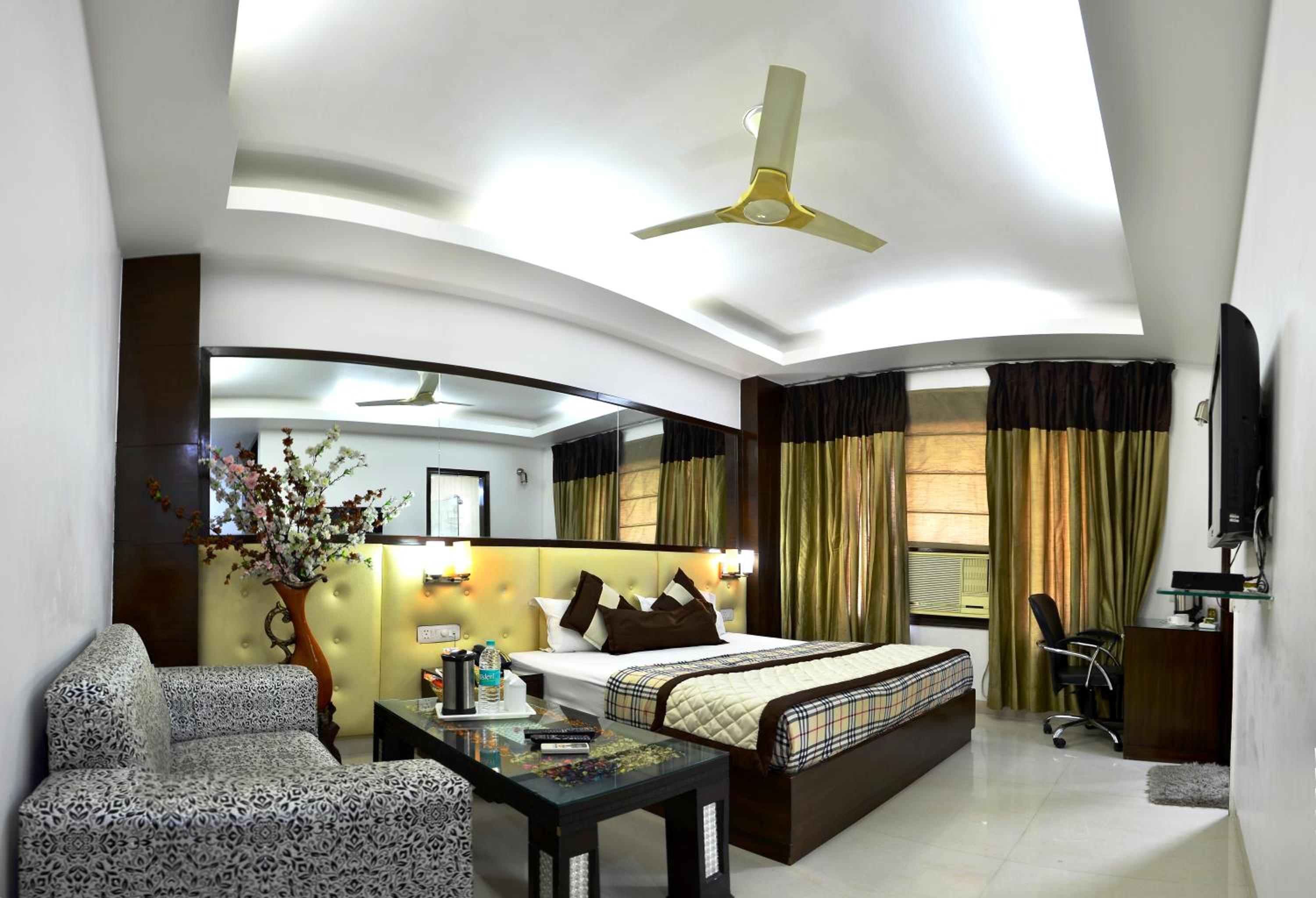 Standard Double or Twin Room - Photo 14