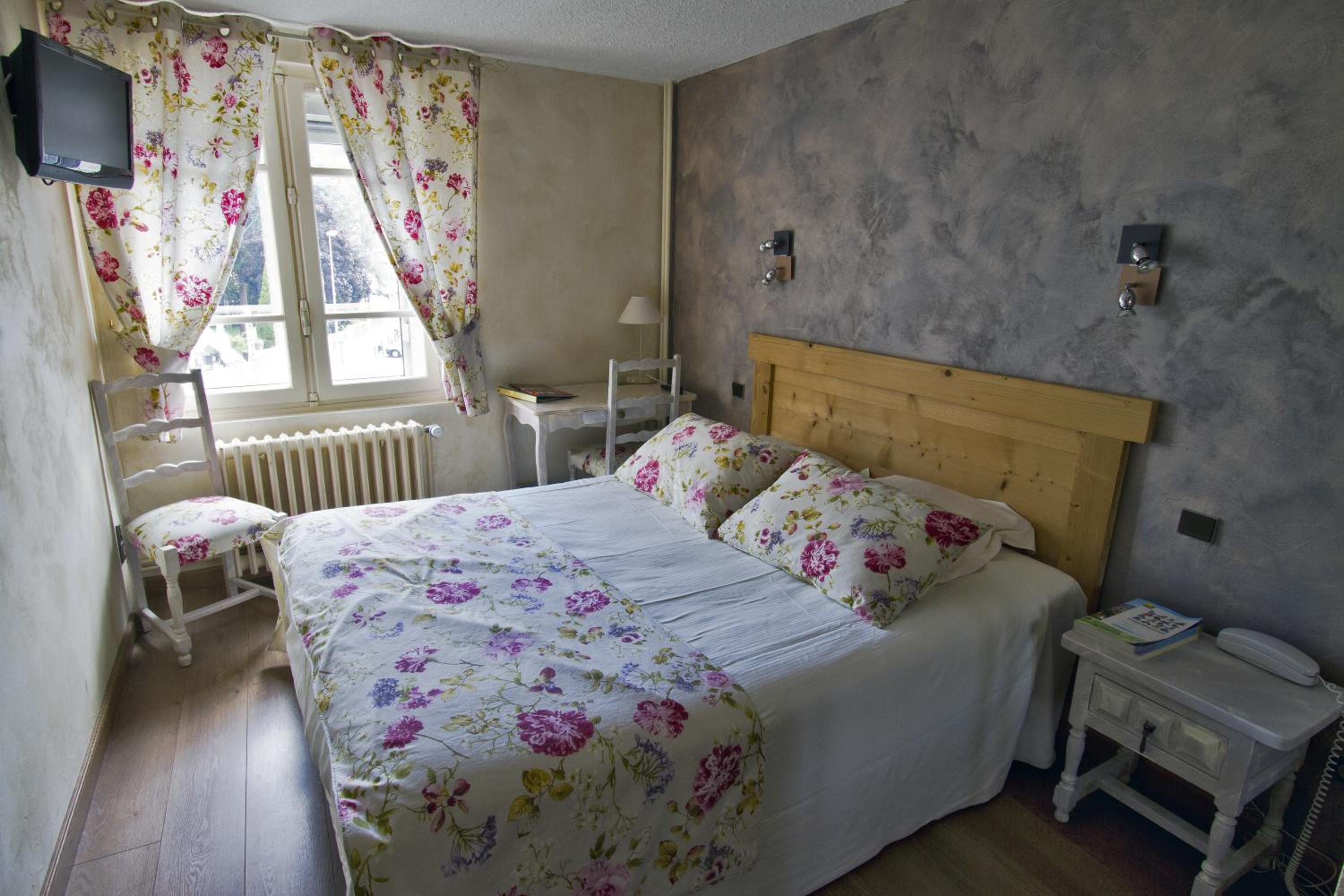 Standard Double Room photo 2