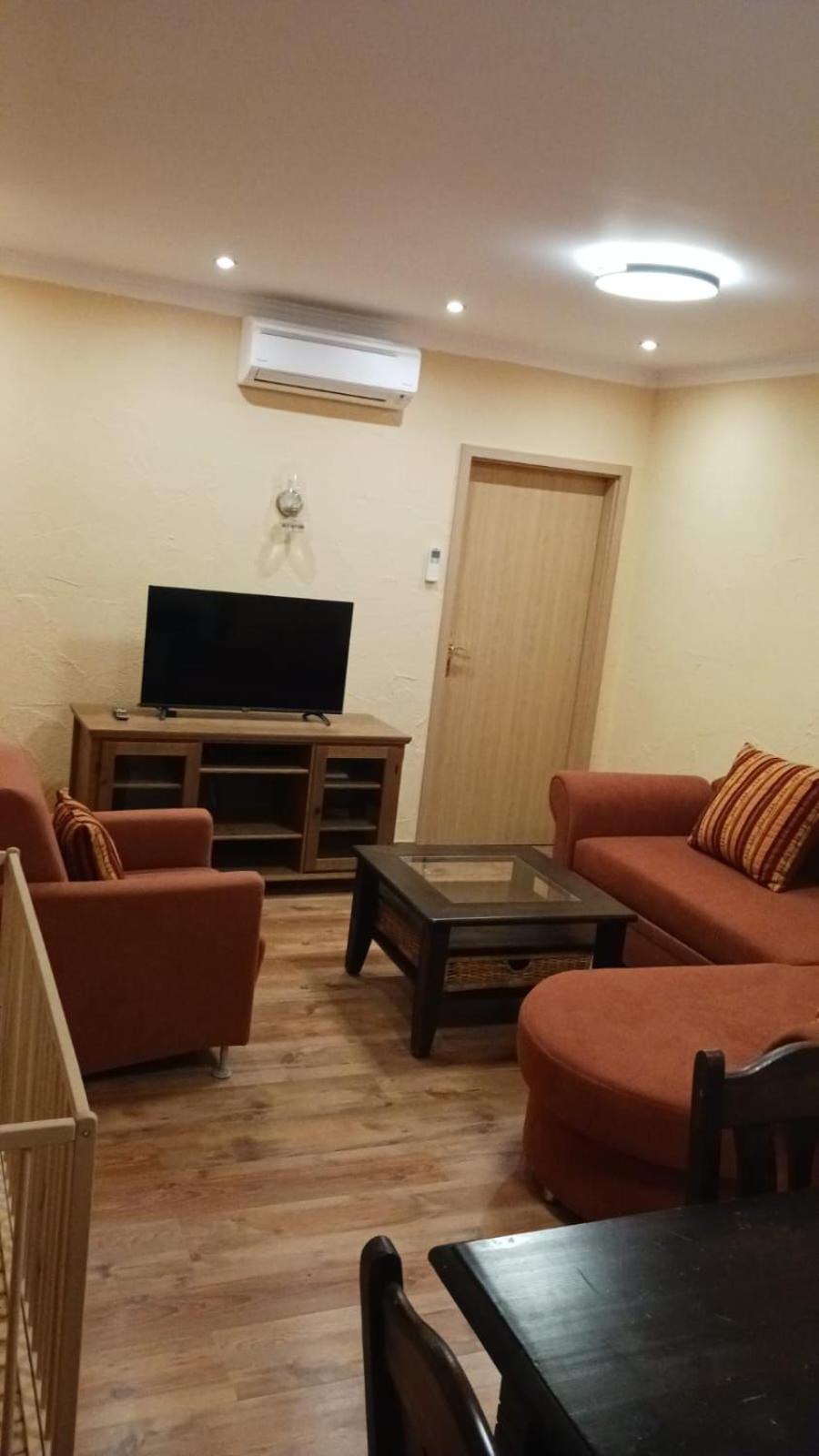 King Studio with Sofa Bed photo 3