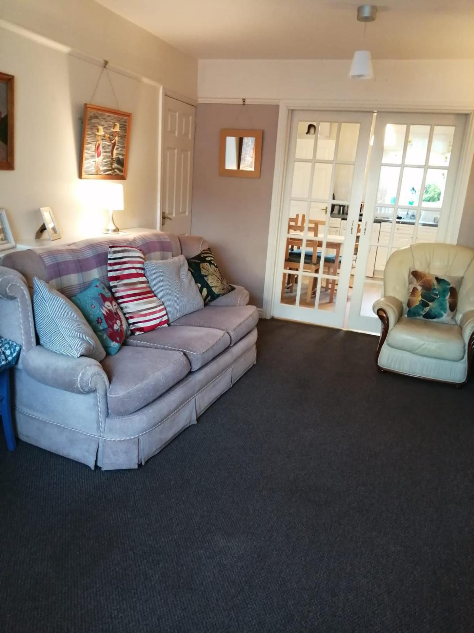 Three-Bedroom House photo 3