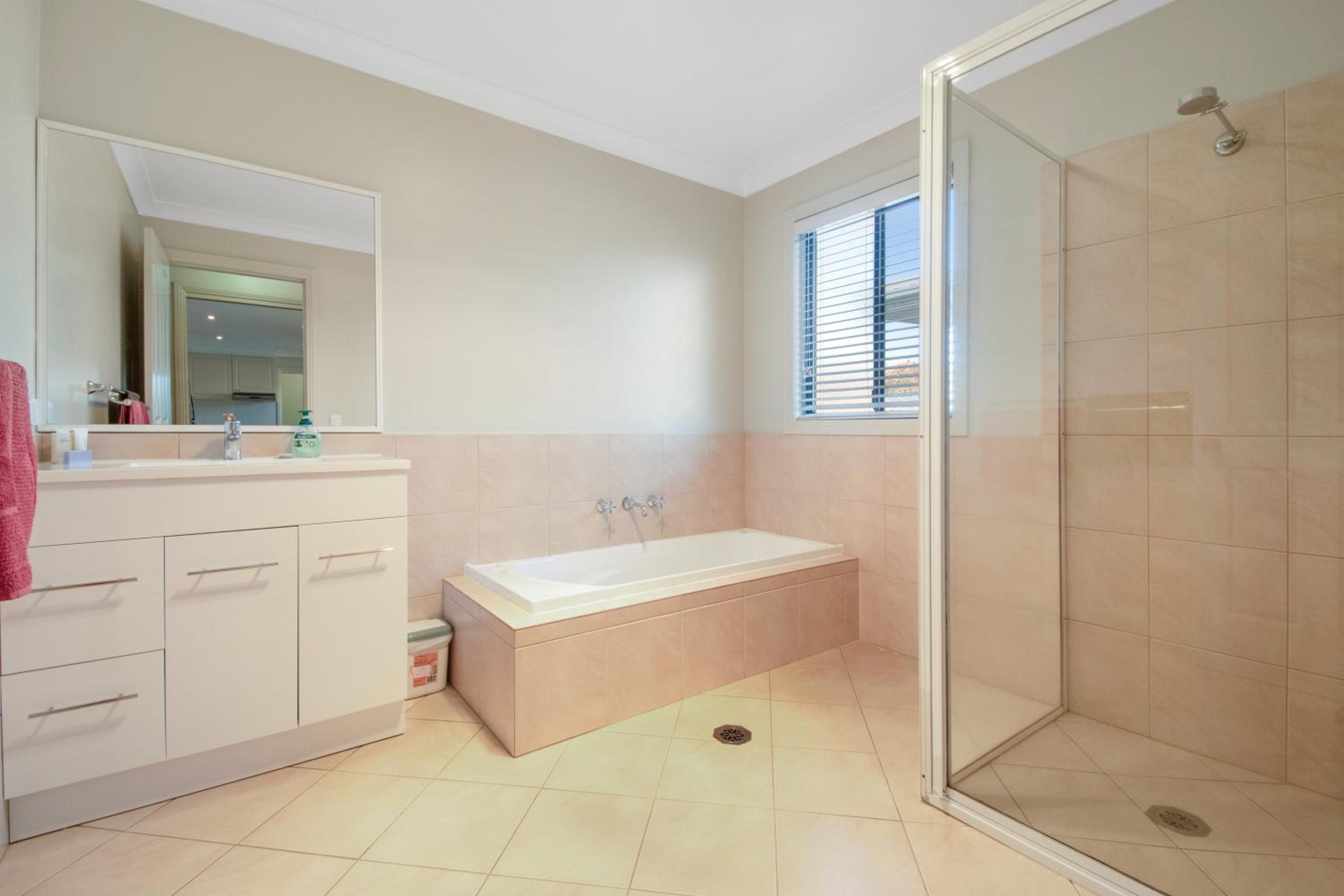 Two-Bedroom Cottage - Red Gum photo 2