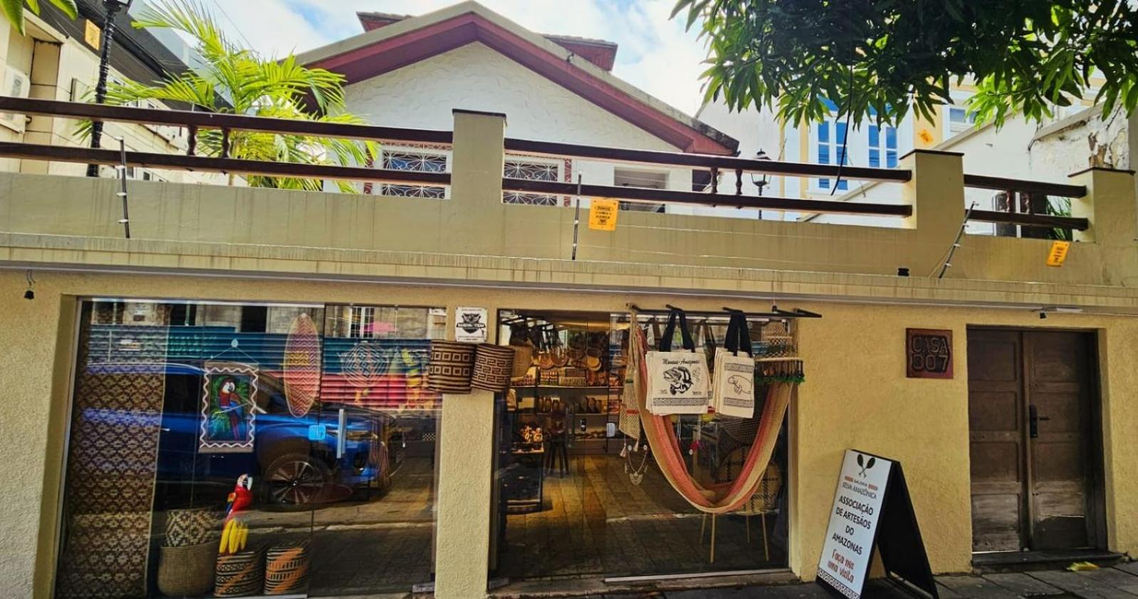 Executive Suite - Photo 3