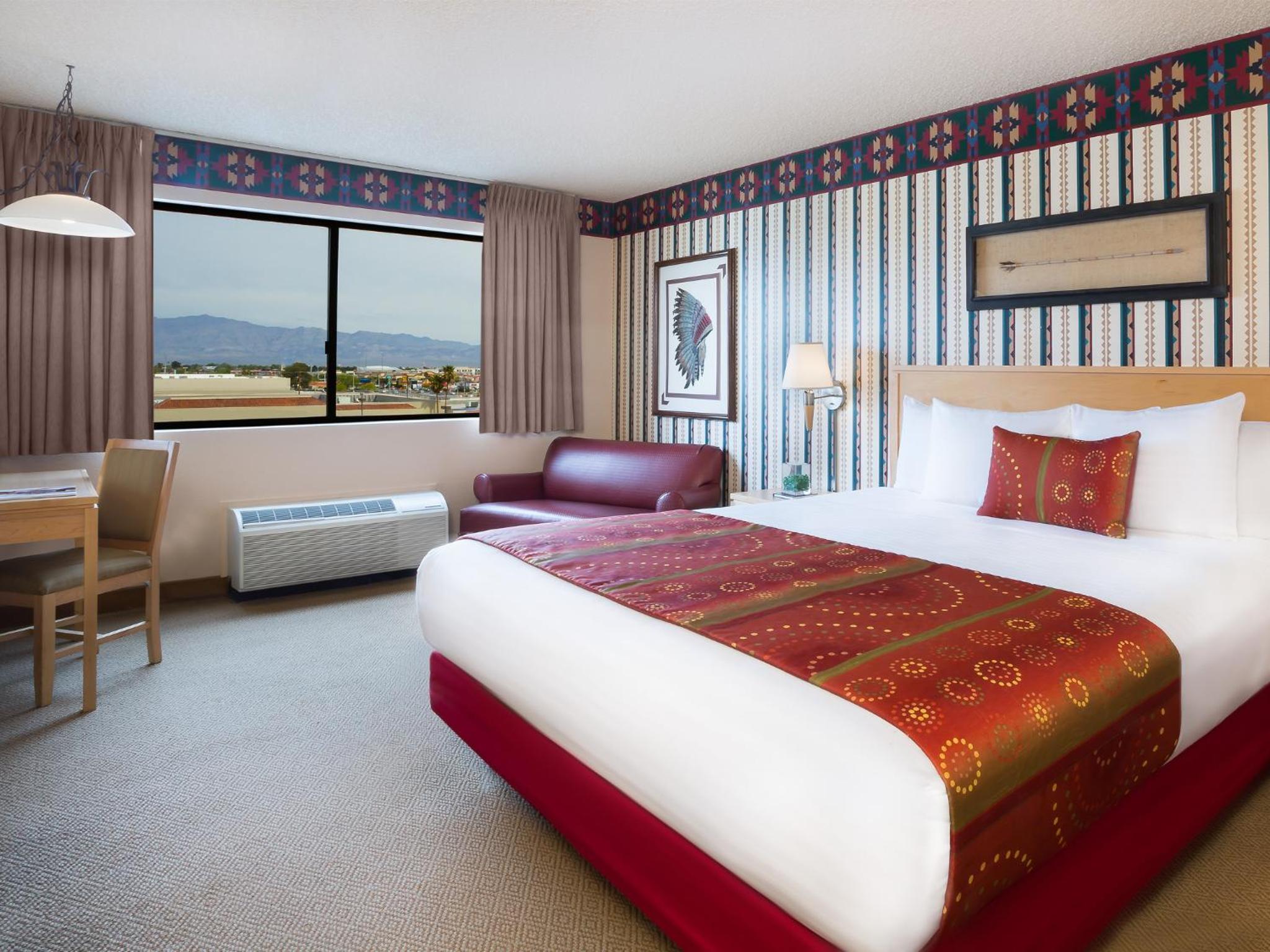 Klondike Standard Room 1 King - Photo 1