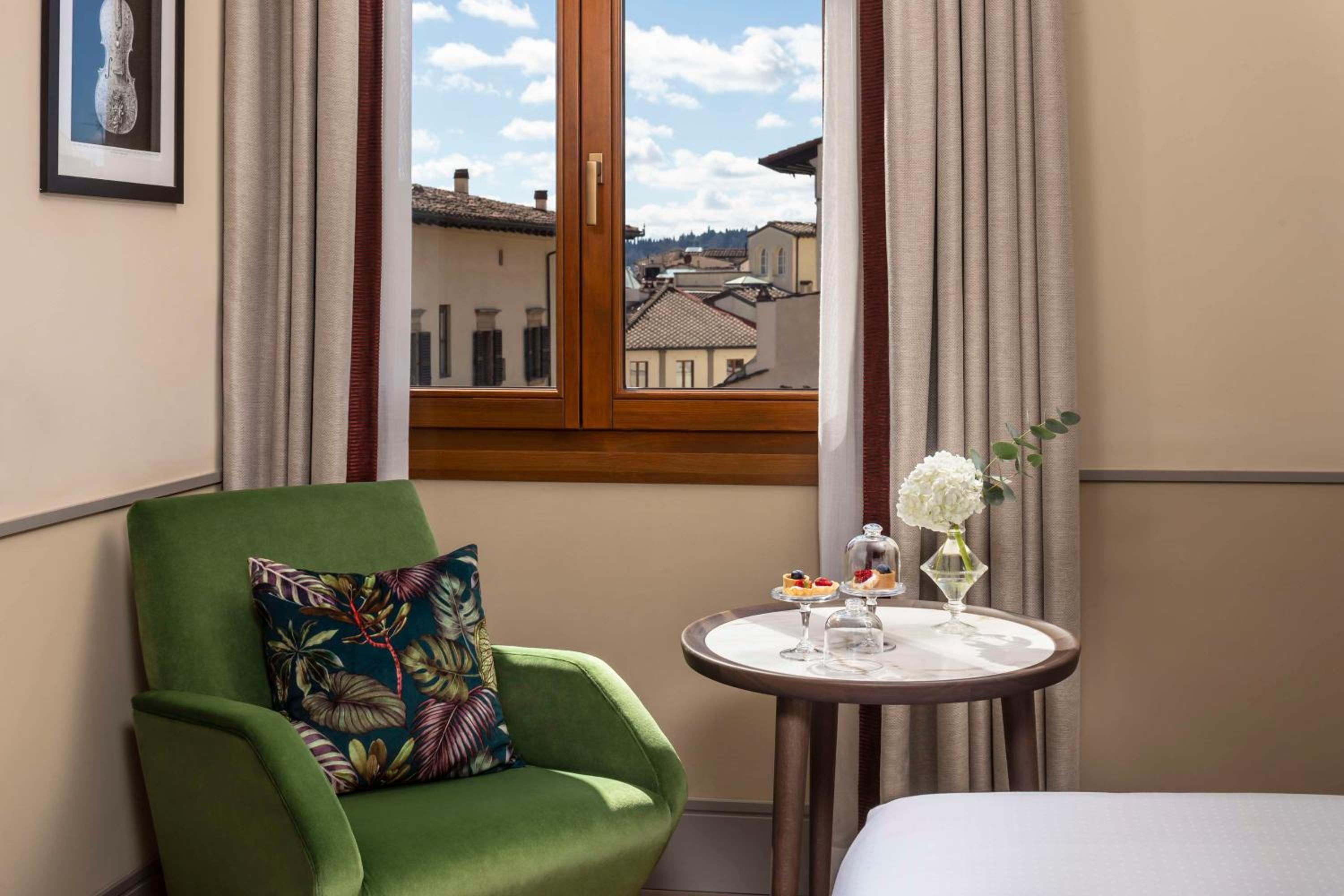 Premium Double Room with One Twin Bed and 2 Adults Occupancy (Non Smoking) photo 3