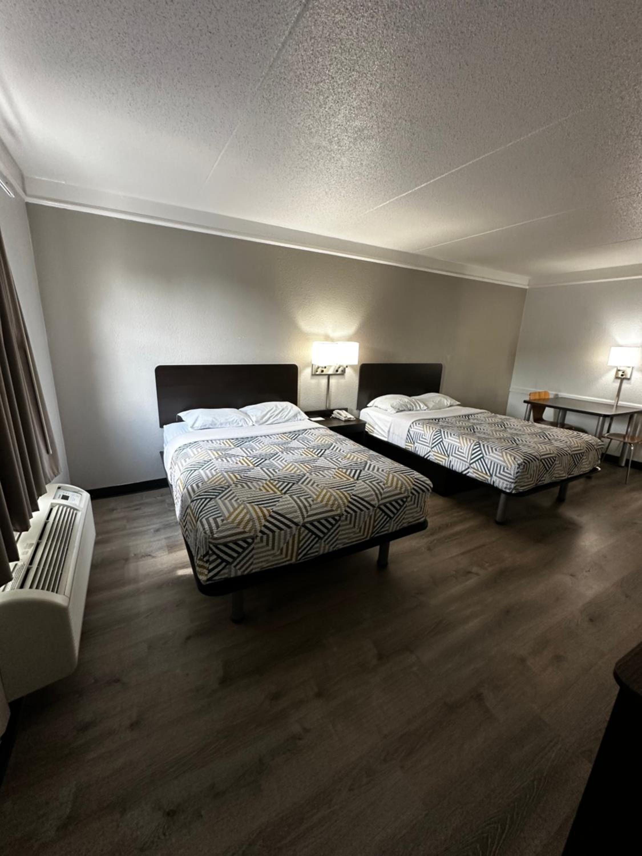 Deluxe Quadruple Room - Photo 4