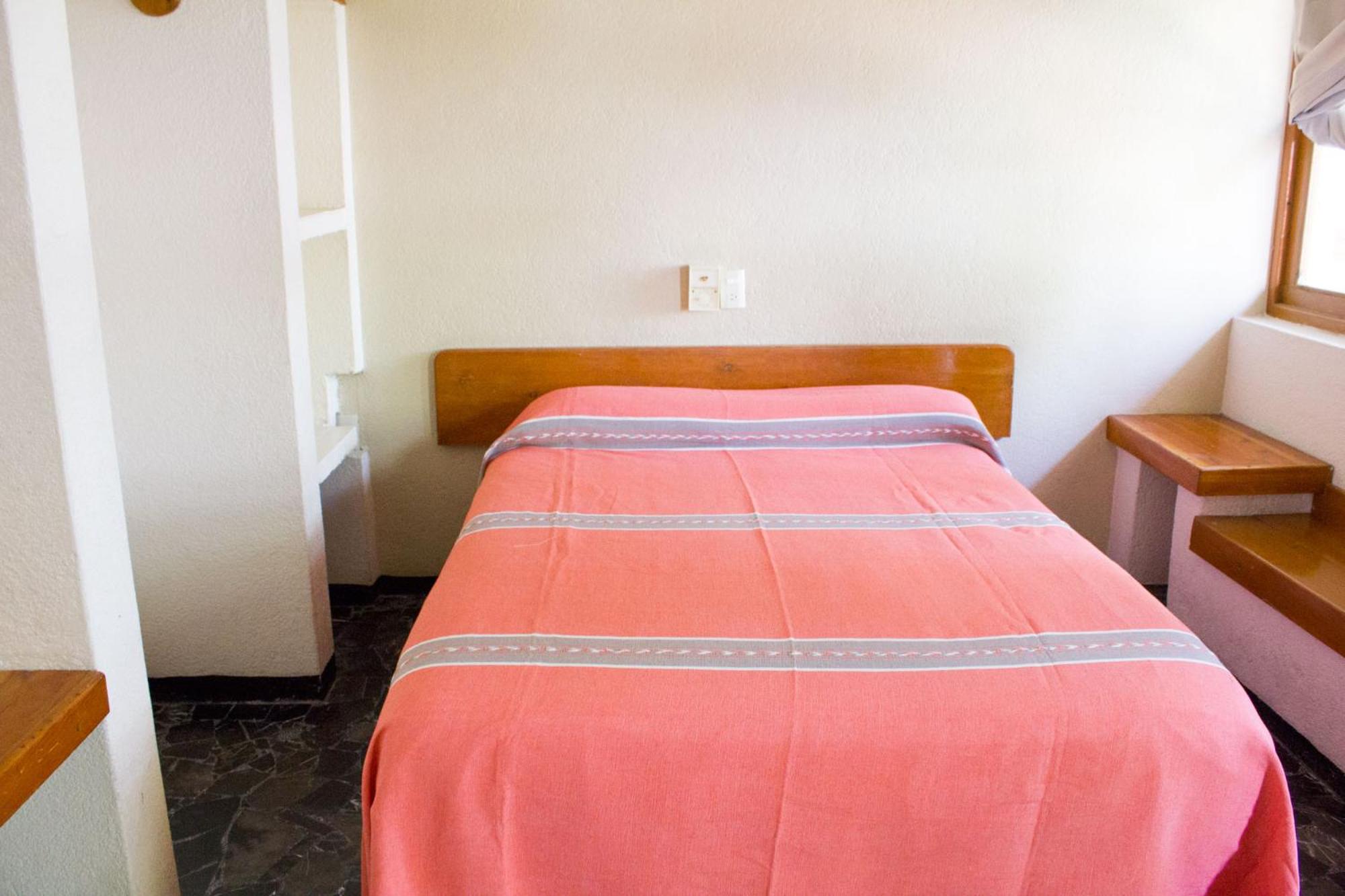 Basic Double Room photo 3