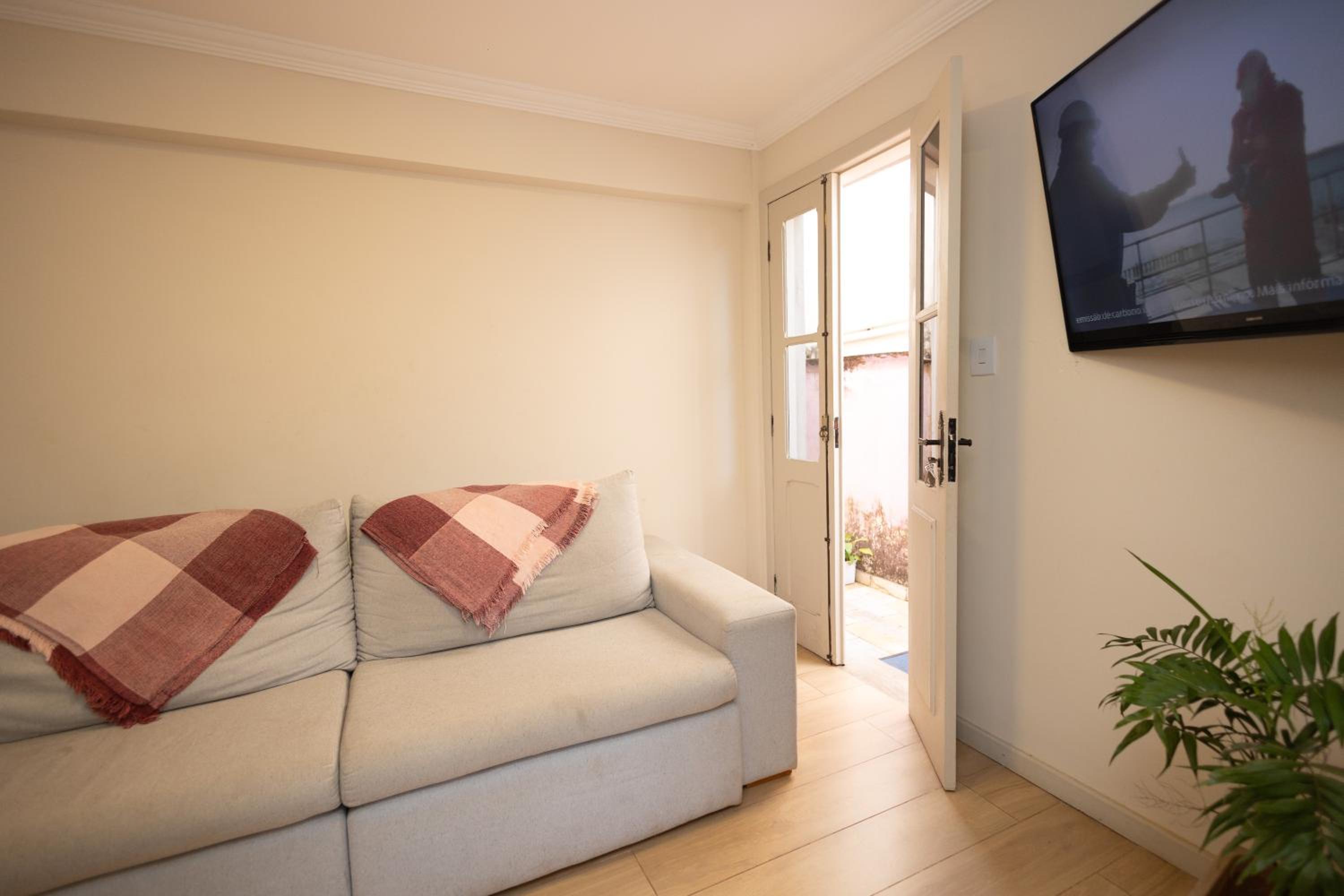 Three-Bedroom House photo 1