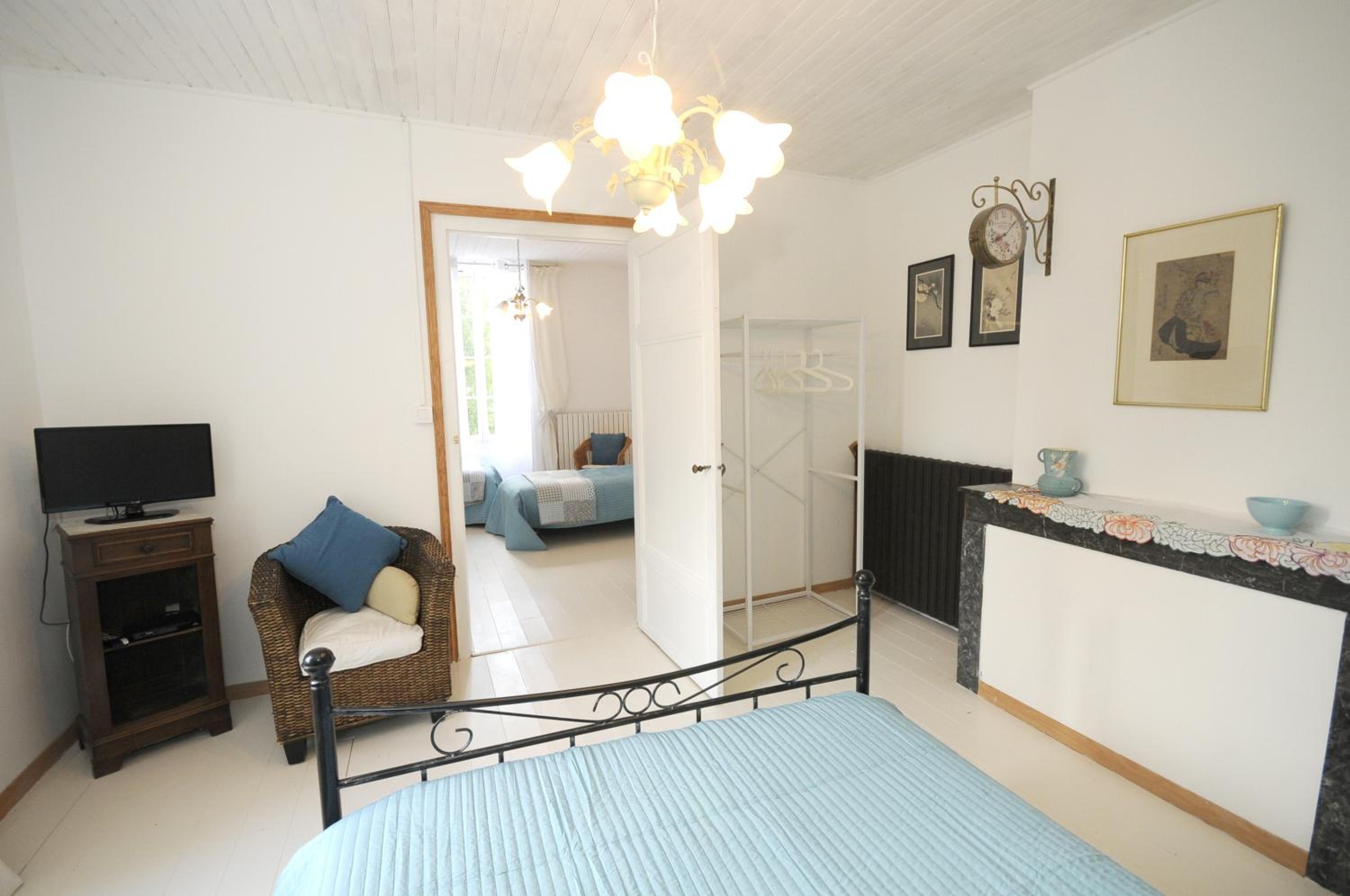Family Suite - Photo 9
