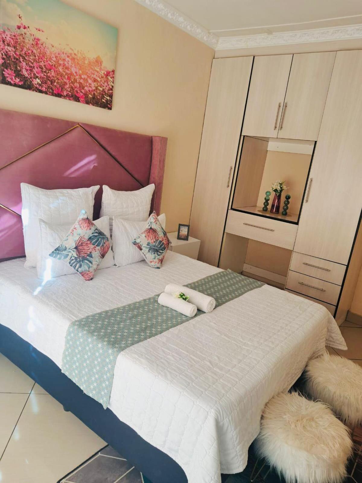 Deluxe Double Room photo 3