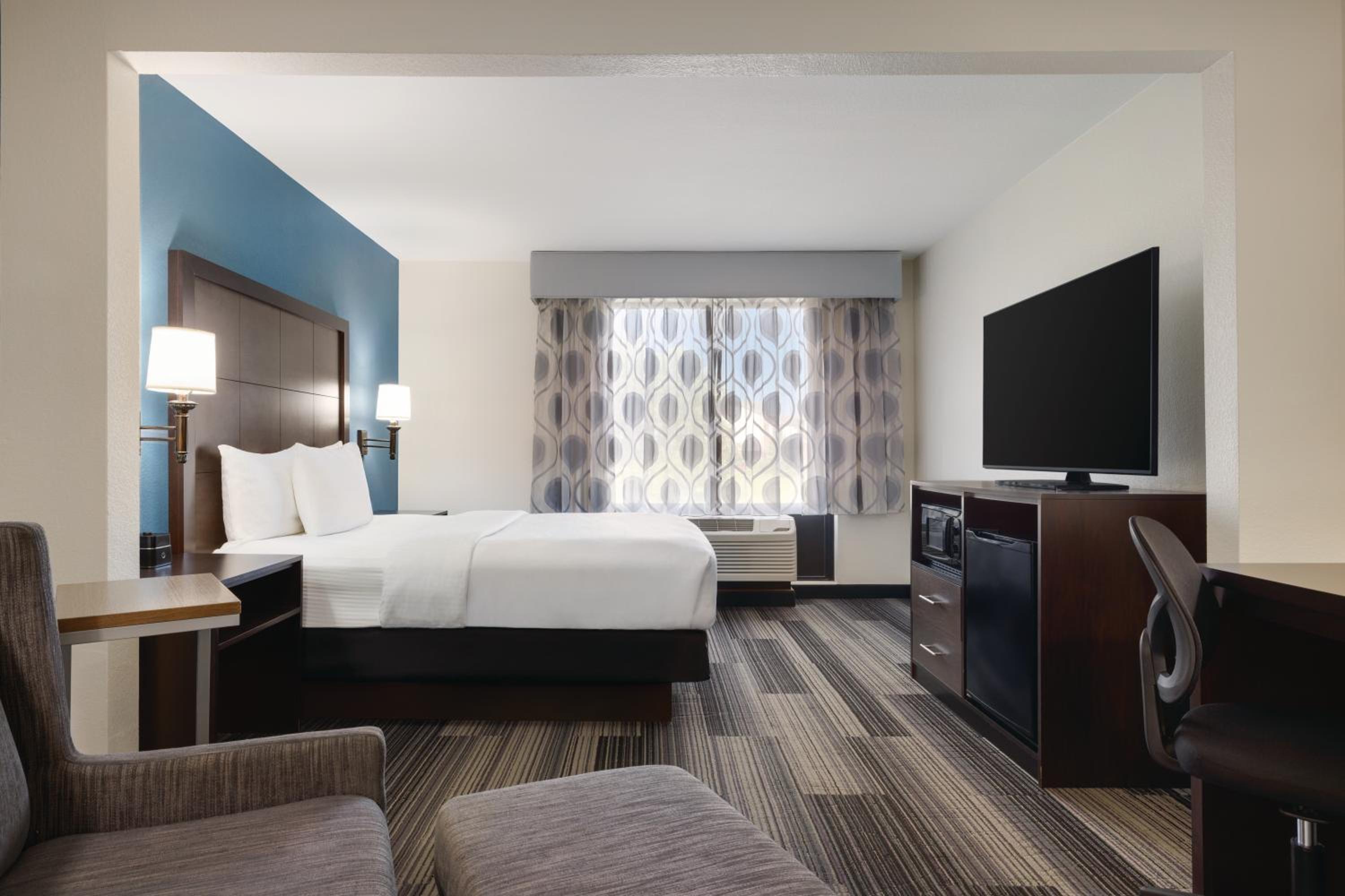 Queen Room - Photo 3