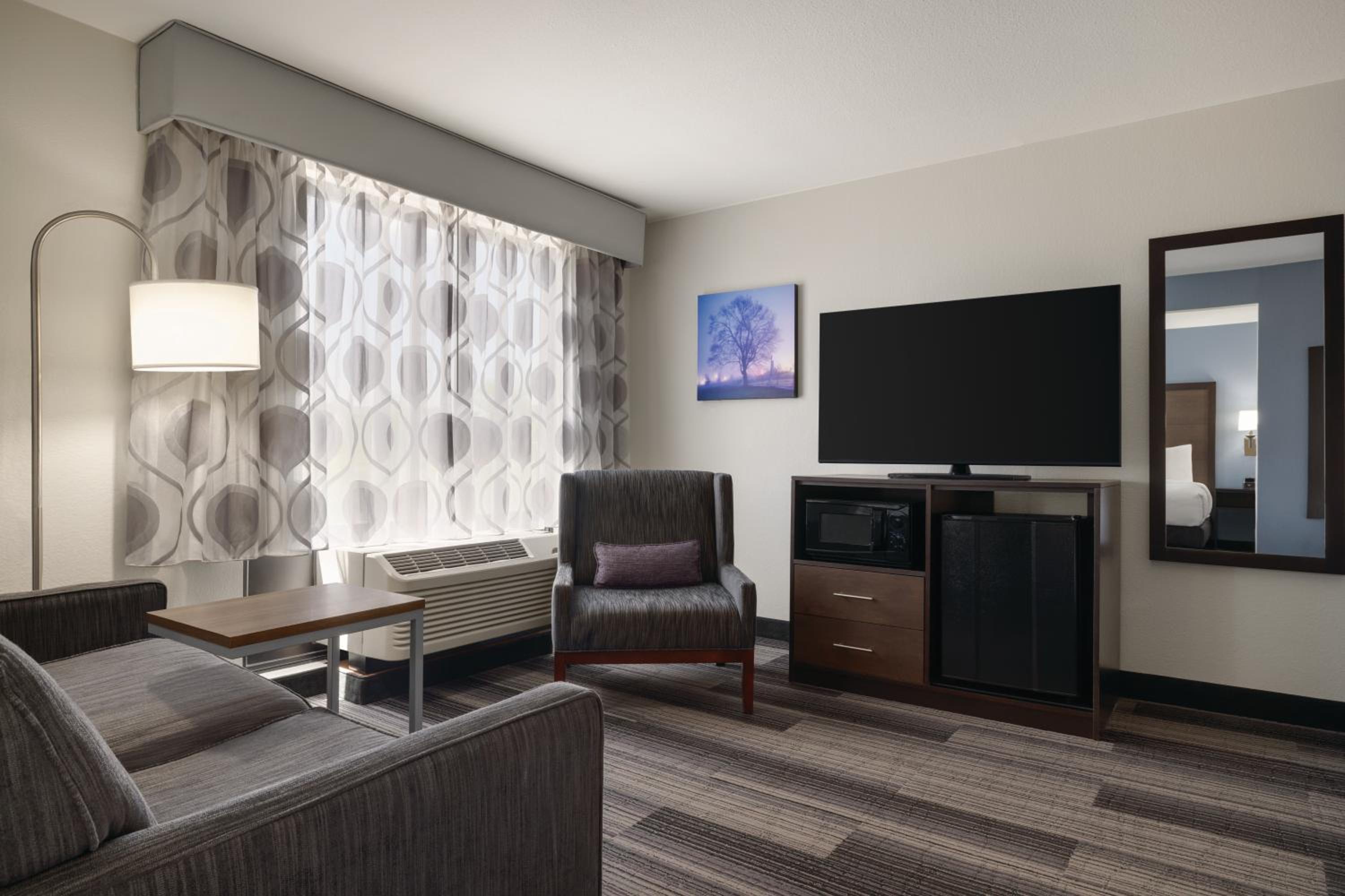 Deluxe Family Room - Non-Smoking  - Photo 3