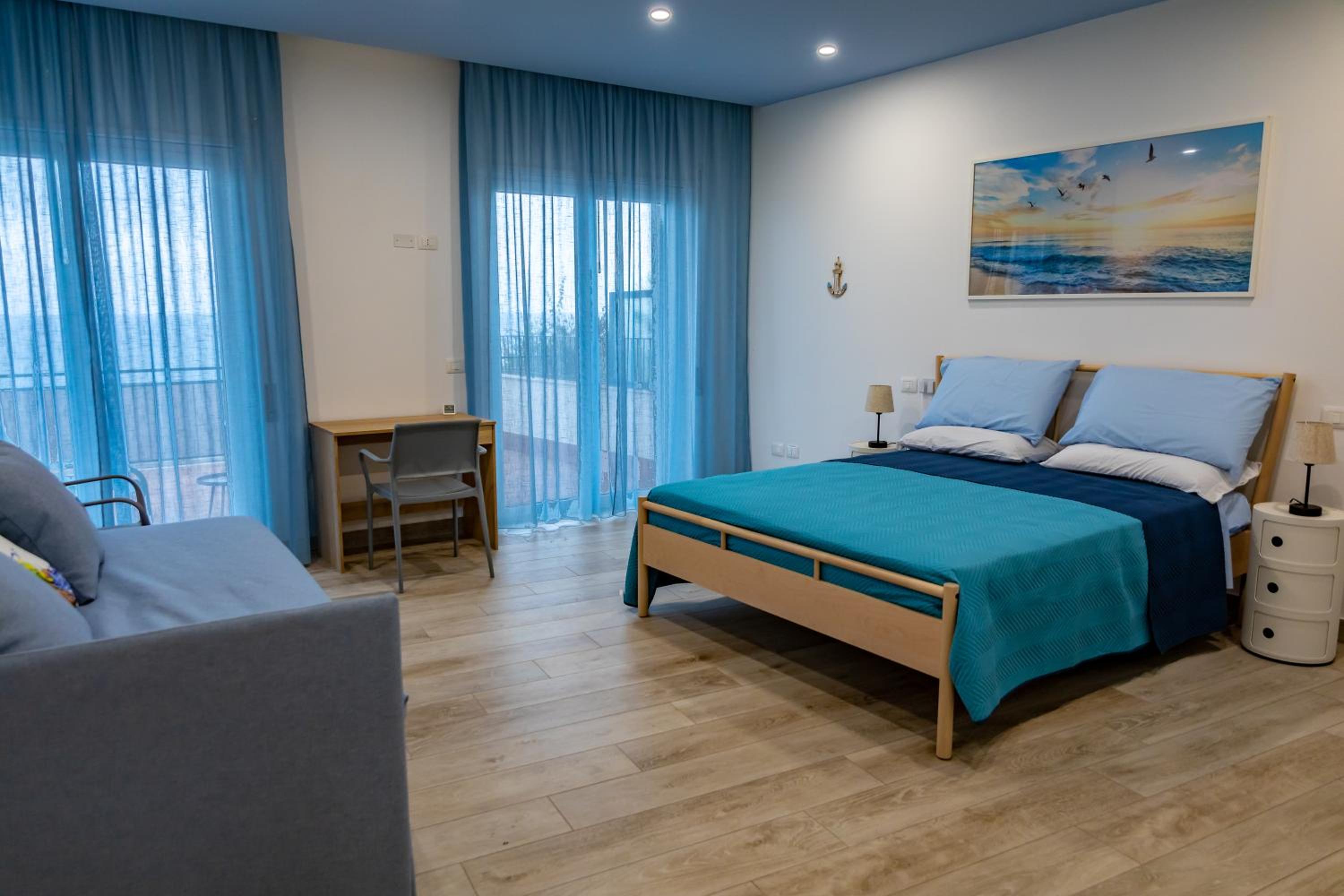 Two-Bedroom Apartment with Terrace and Sea View