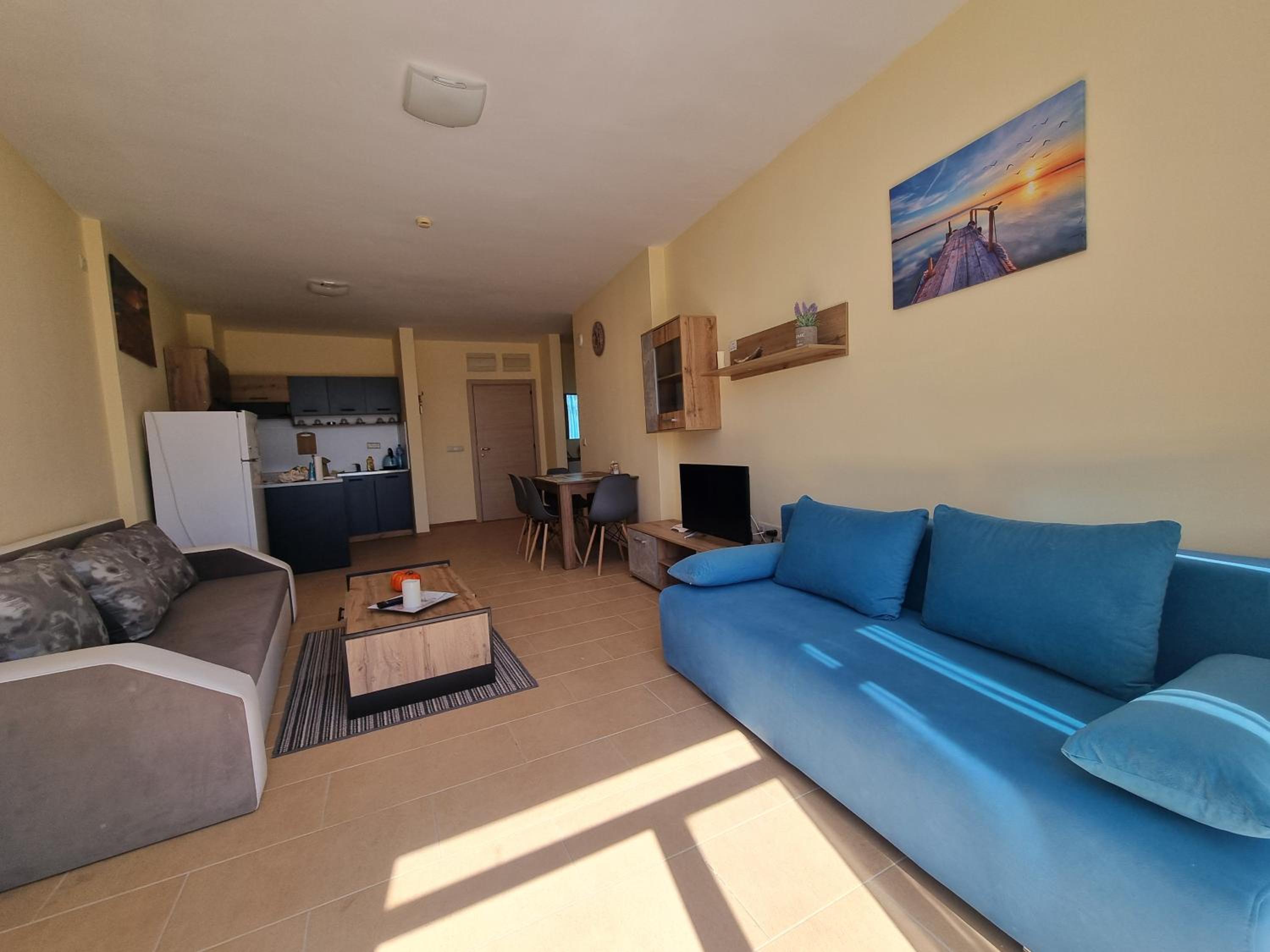 One-Bedroom Apartment photo 2
