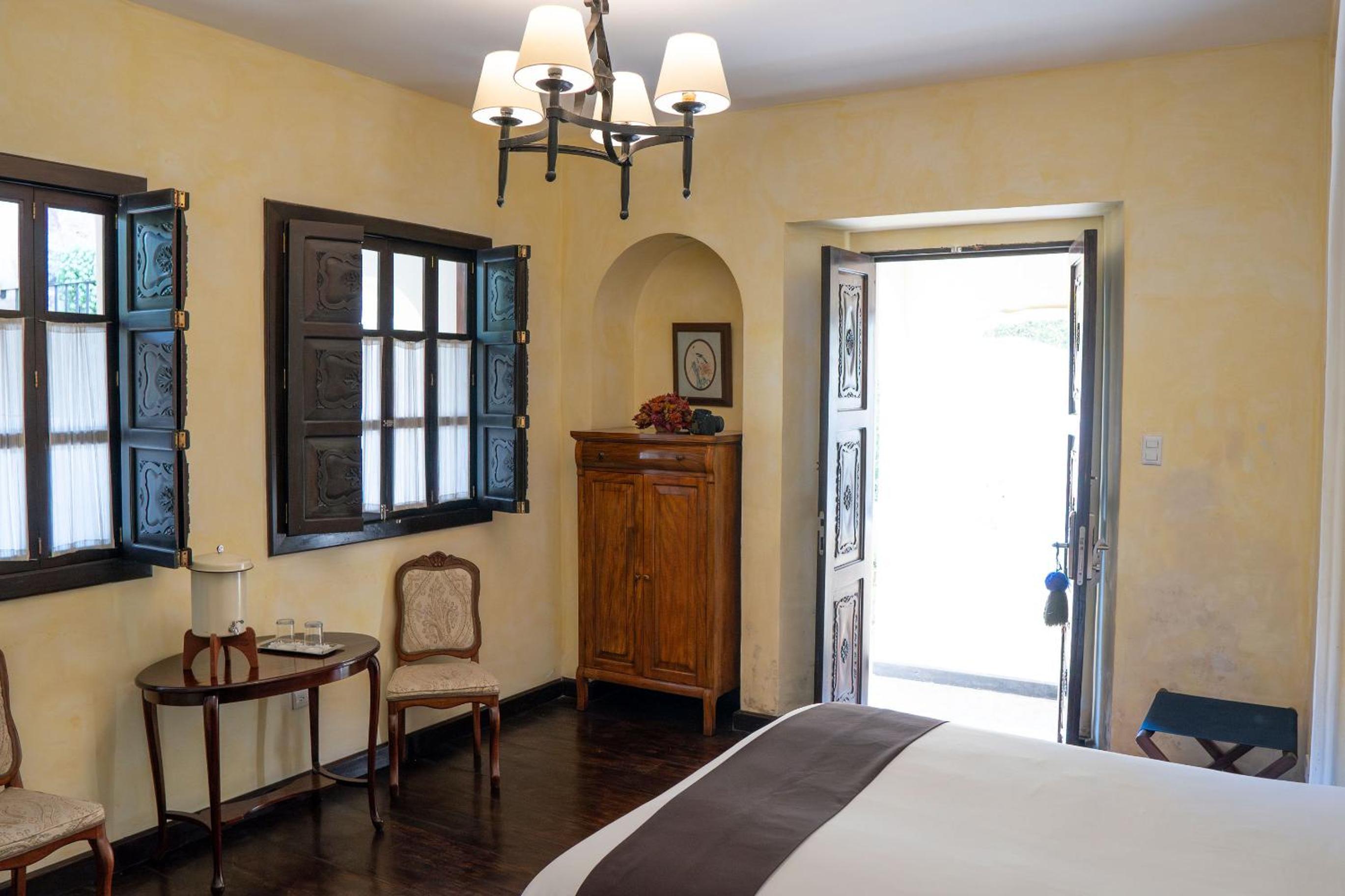 Standard Queen Room