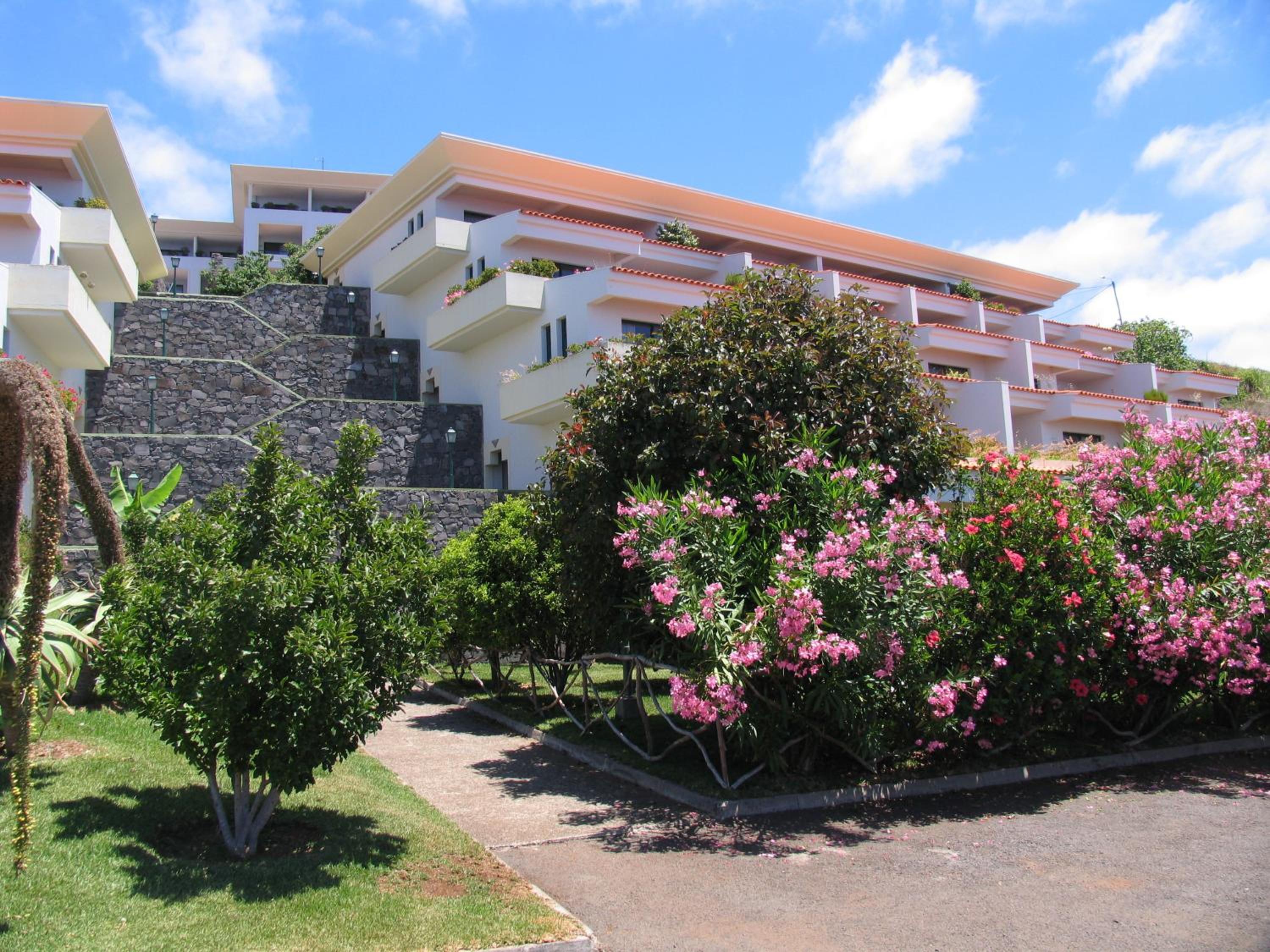 One-Bedroom Apartment with Balcony and Sea View photo 1