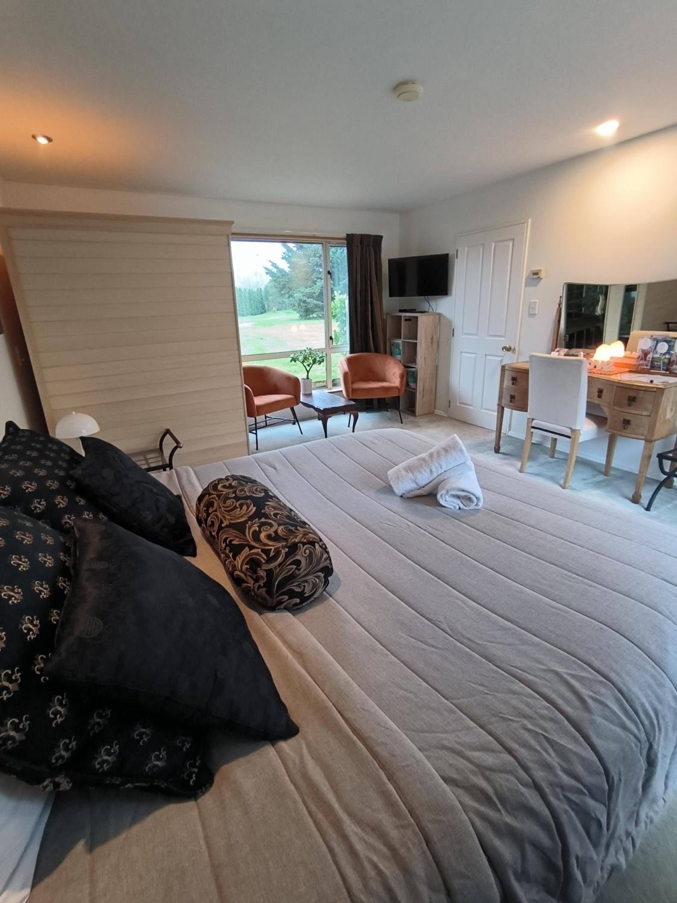 Superior King Room photo 1