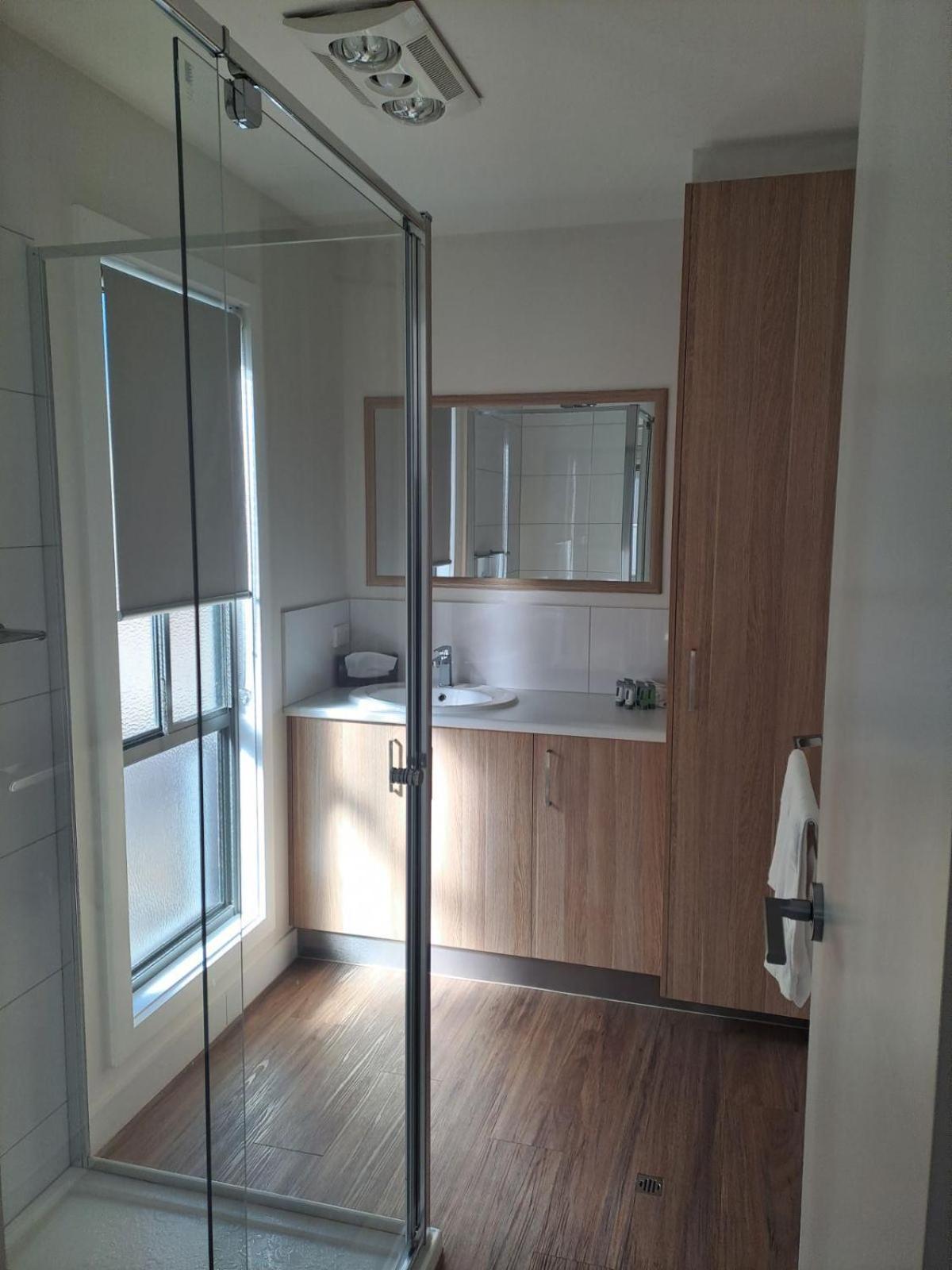Two-Bedroom Superior Cabin - Photo 6